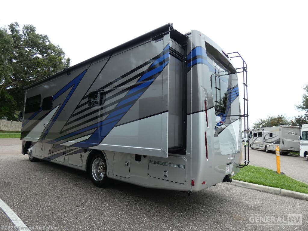 2026 Luminate MM30 by Thor Motor Coach from General RV Center in Dover, Florida
