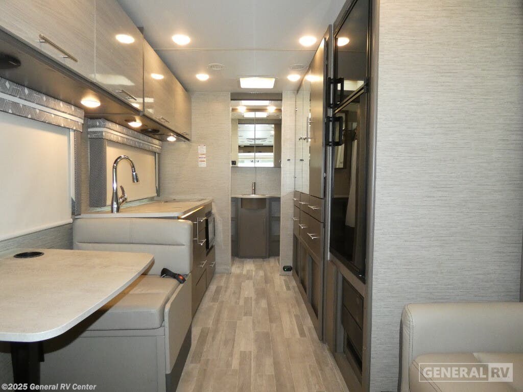 2022 Thor Motor Coach Vegas 24.3 - Used Class A For Sale by General RV Center in Dover, Florida