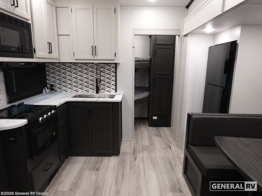 2026 Keystone Arcadia 27SBH - New Fifth Wheel For Sale by General RV Center in Dover, Florida