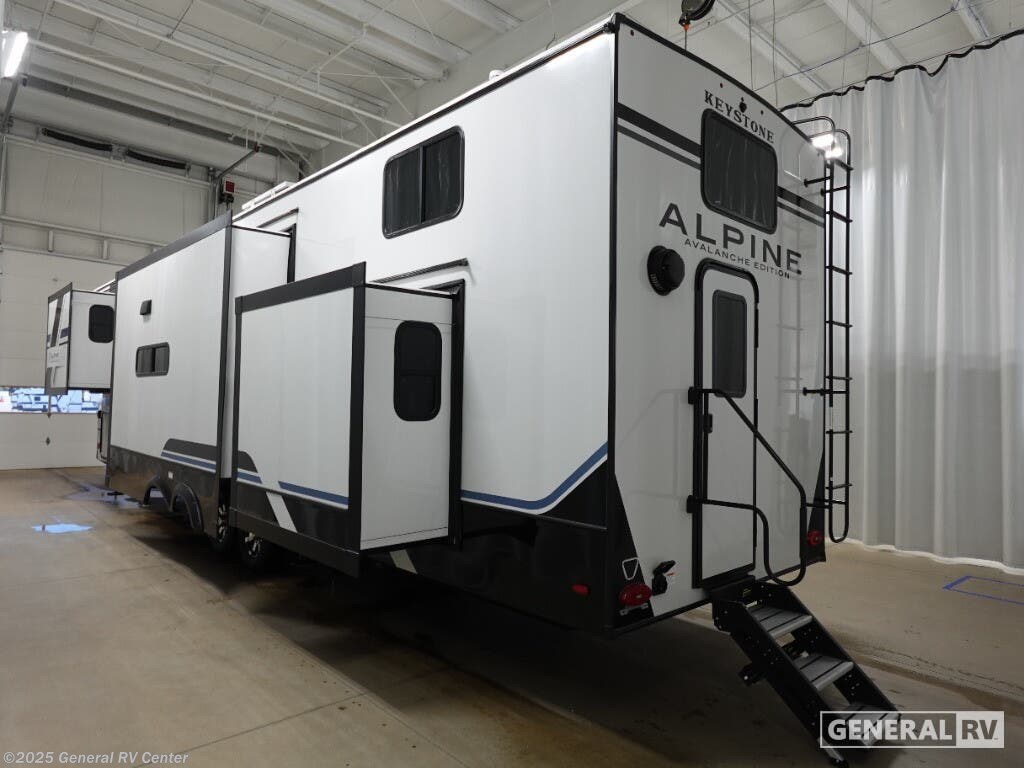 2026 Avalanche 390DS by Keystone from General RV Center in Dover, Florida