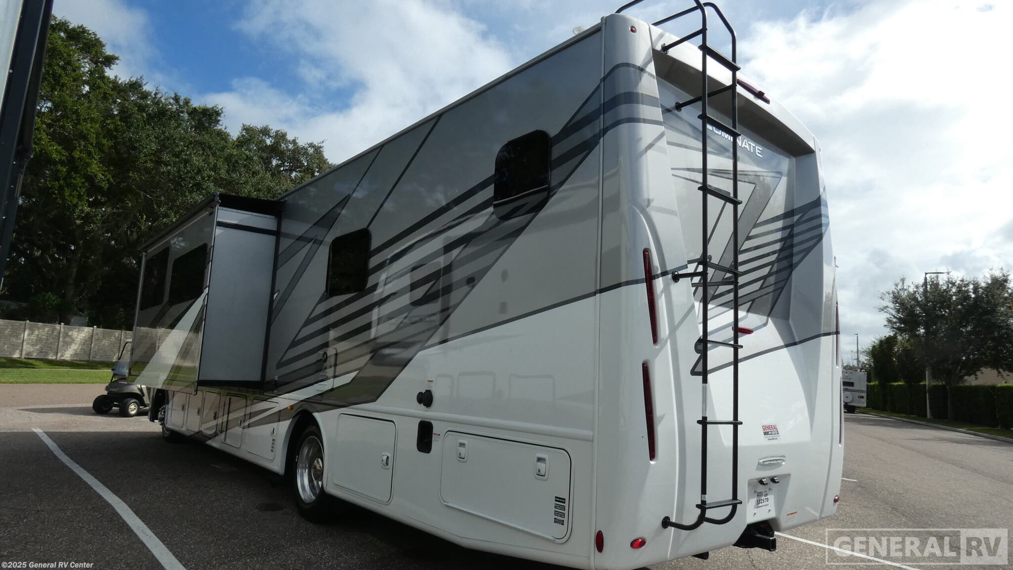 2026 Luminate GG35 by Thor Motor Coach from General RV Center in Dover, Florida