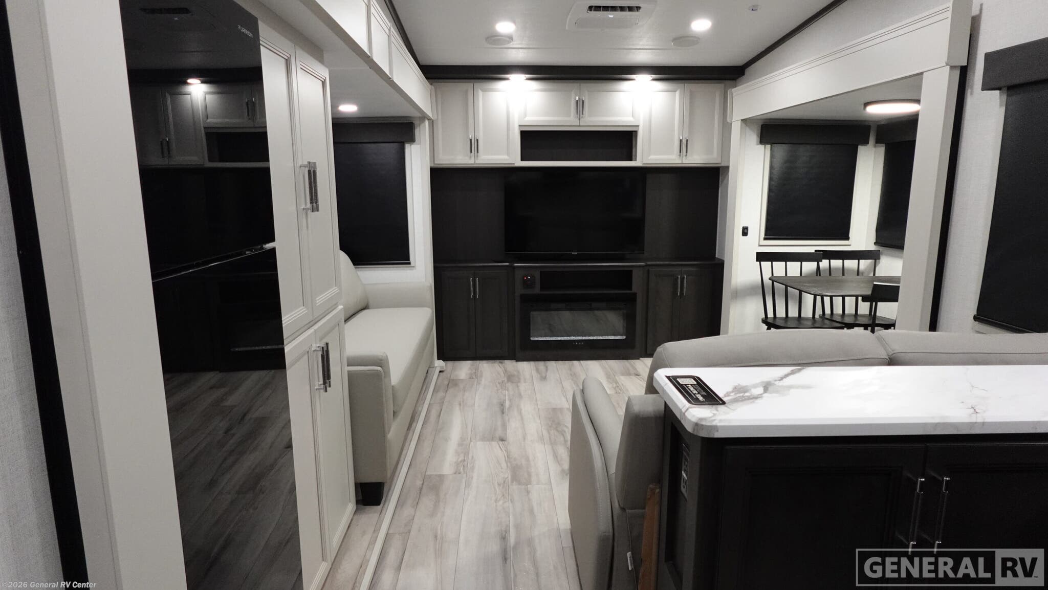 2026 Keystone Arcadia 294SLRD - New Fifth Wheel For Sale by General RV Center in Dover, Florida