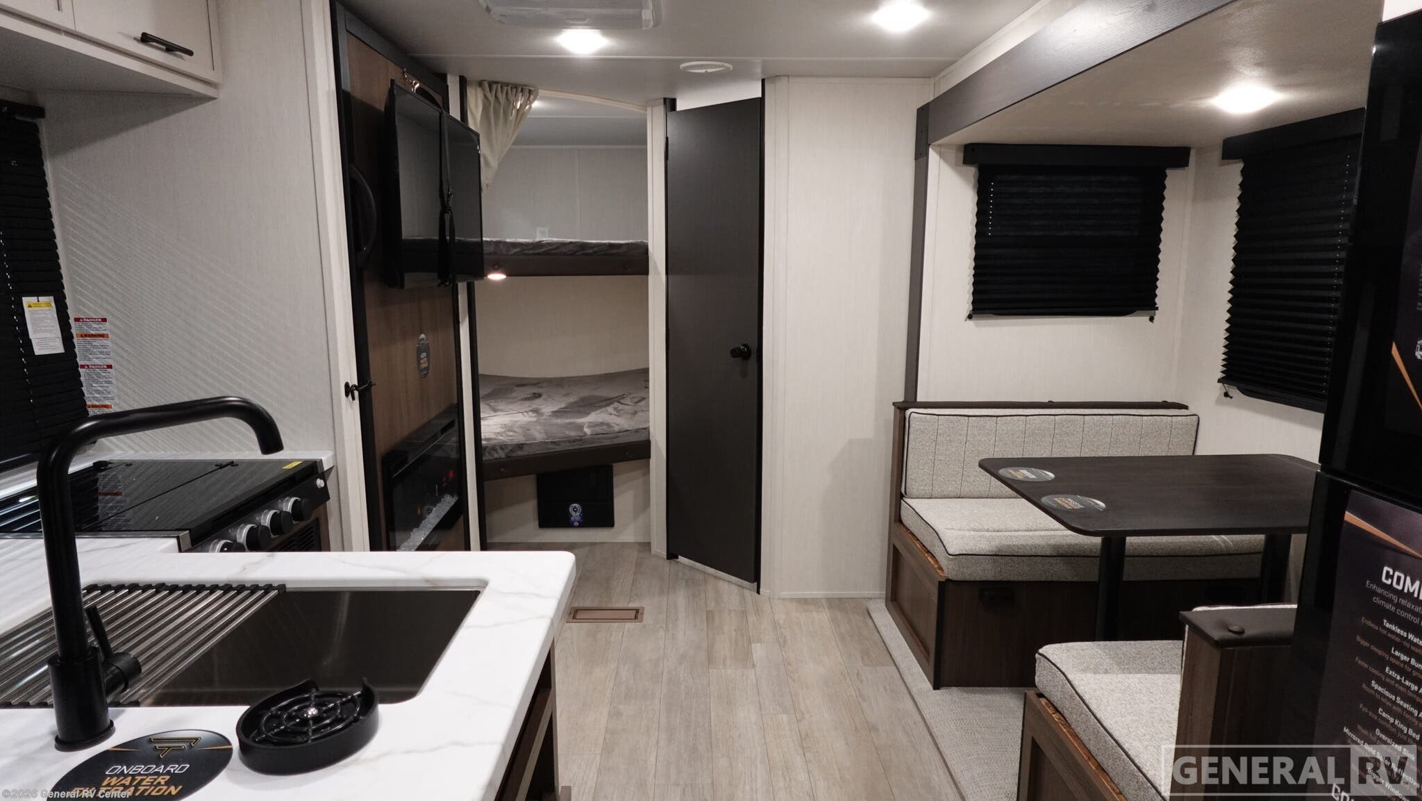 2026 Prime Time Avenger 23BHS - New Travel Trailer For Sale by General RV Center in Dover, Florida