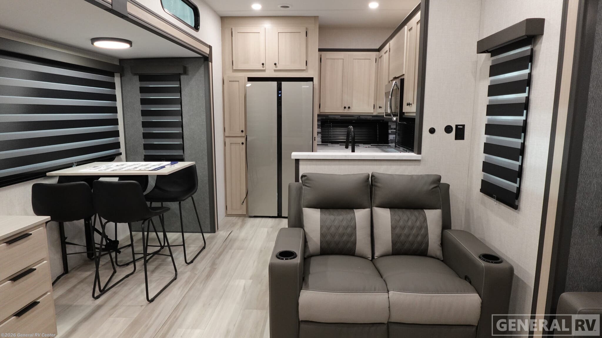 2026 Forest River Wildcat 33CHEF - New Fifth Wheel For Sale by General RV Center in Dover, Florida