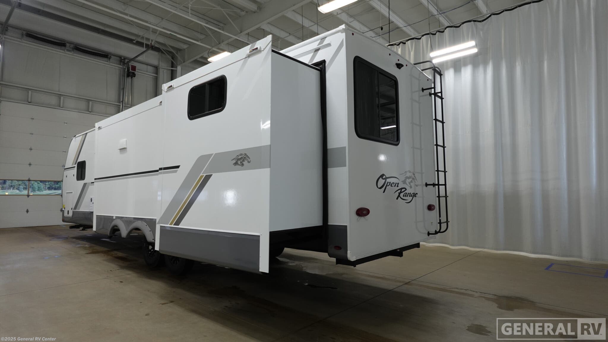 2026 Open Range 31TBTS by Highland Ridge from General RV Center in Dover, Florida