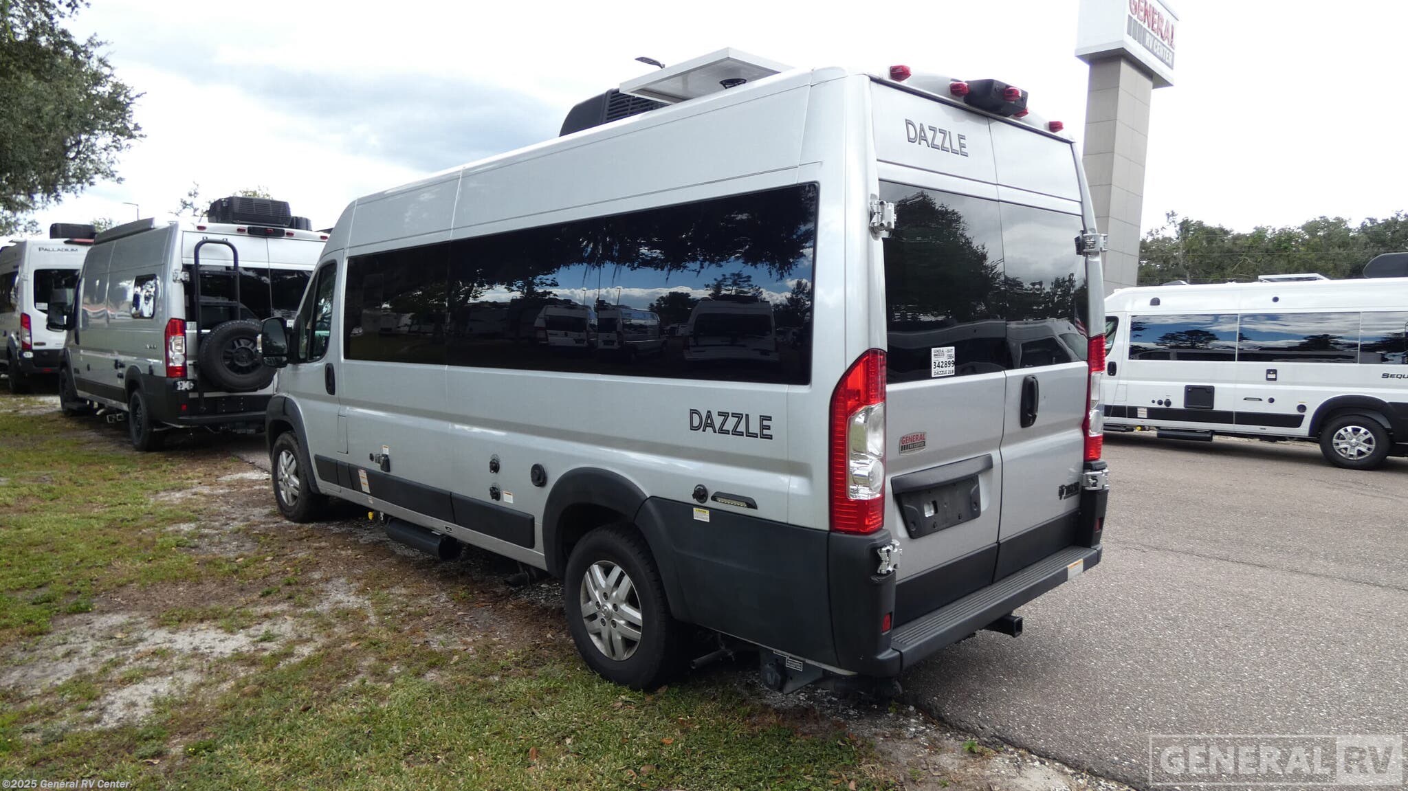 2024 Dazzle 2LB by Thor Motor Coach from General RV Center in Dover, Florida