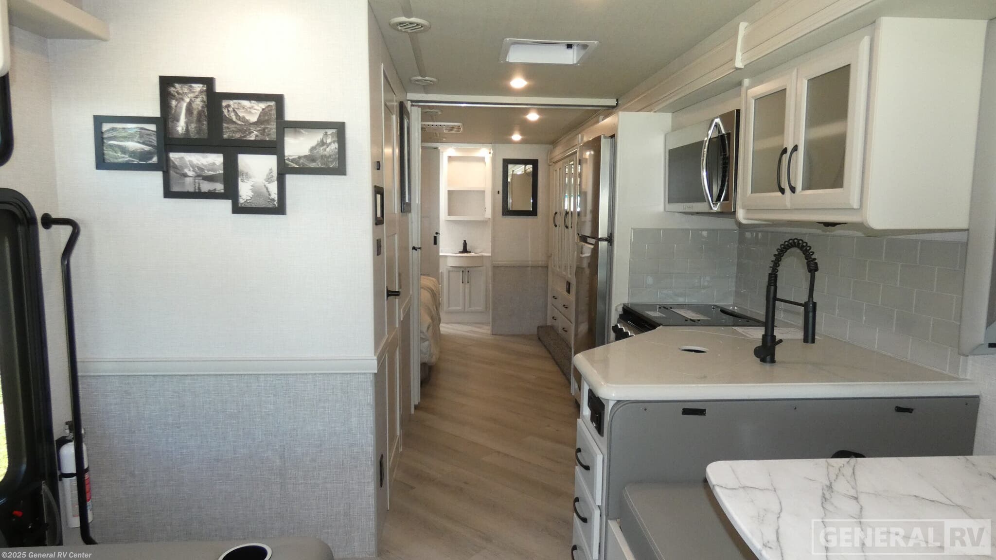2025 Fleetwood Flex 32S - New Class A For Sale by General RV Center in Dover, Florida