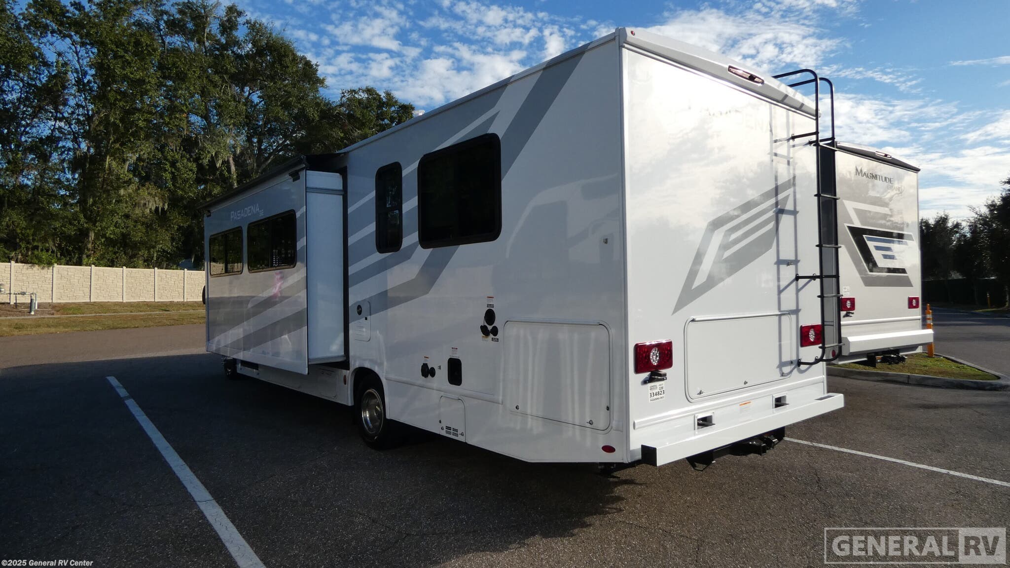 2026 Pasadena SH31 by Thor Motor Coach from General RV Center in Dover, Florida