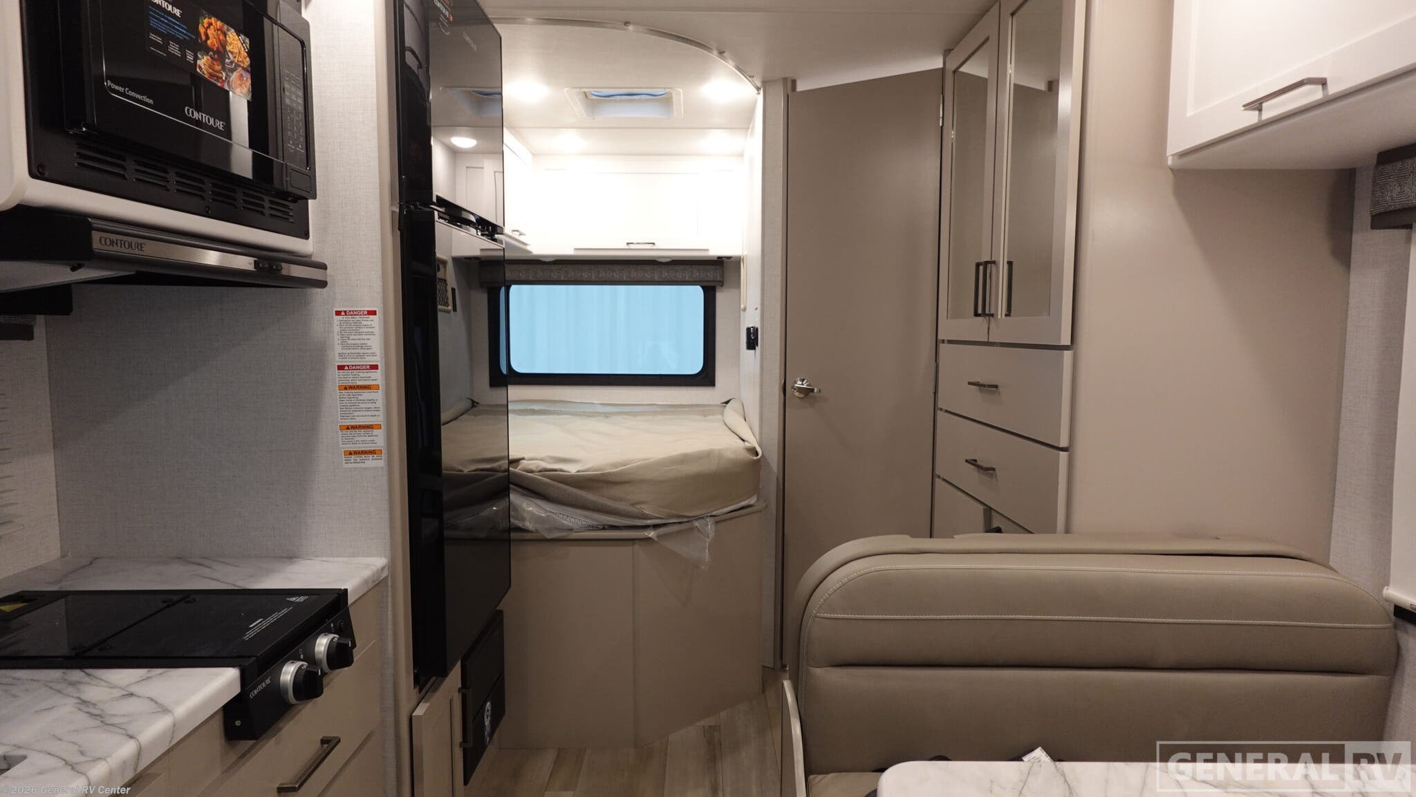 2026 Thor Motor Coach Pasadena SE21 Chevy - New Class C For Sale by General RV Center in Dover, Florida