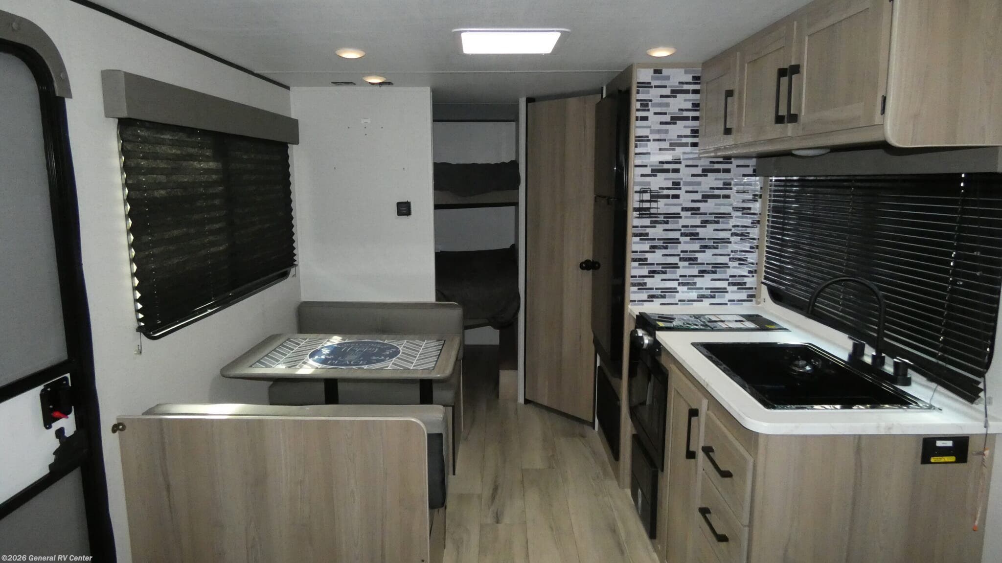 2025 Keystone Coleman 23B - Used Travel Trailer For Sale by General RV Center in Dover, Florida