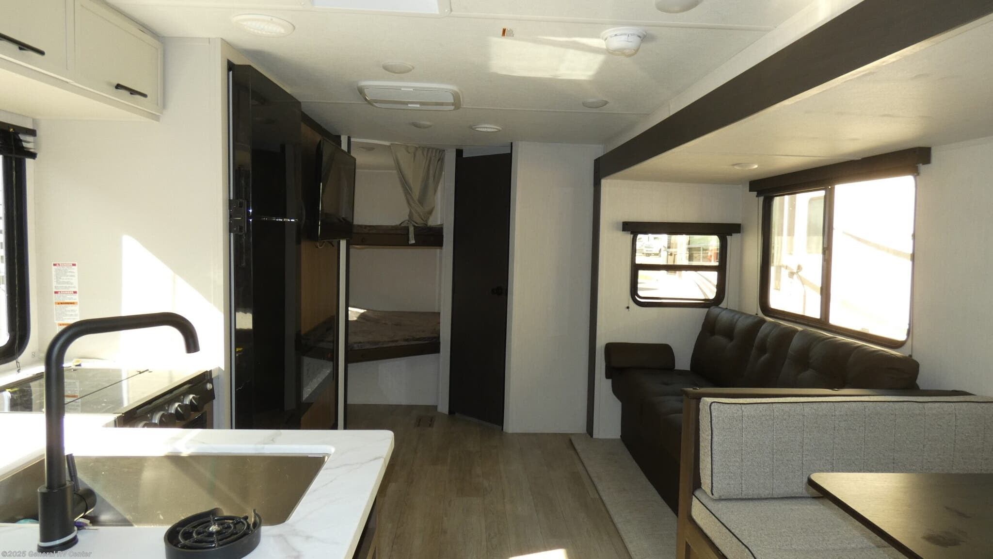 2026 Prime Time Avenger 26DBS - New Travel Trailer For Sale by General RV Center in Dover, Florida