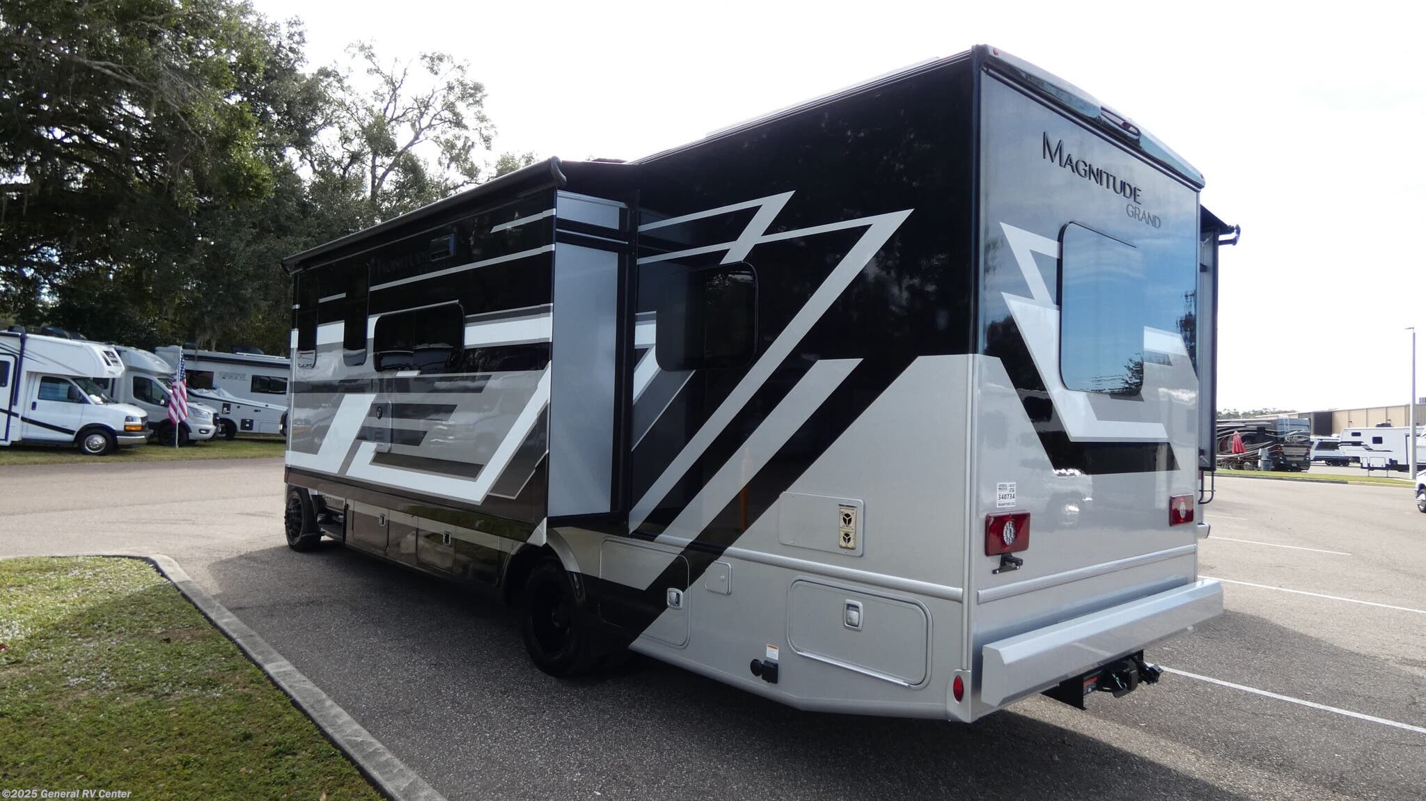 2026 Magnitude X32 by Thor Motor Coach from General RV Center in Dover, Florida
