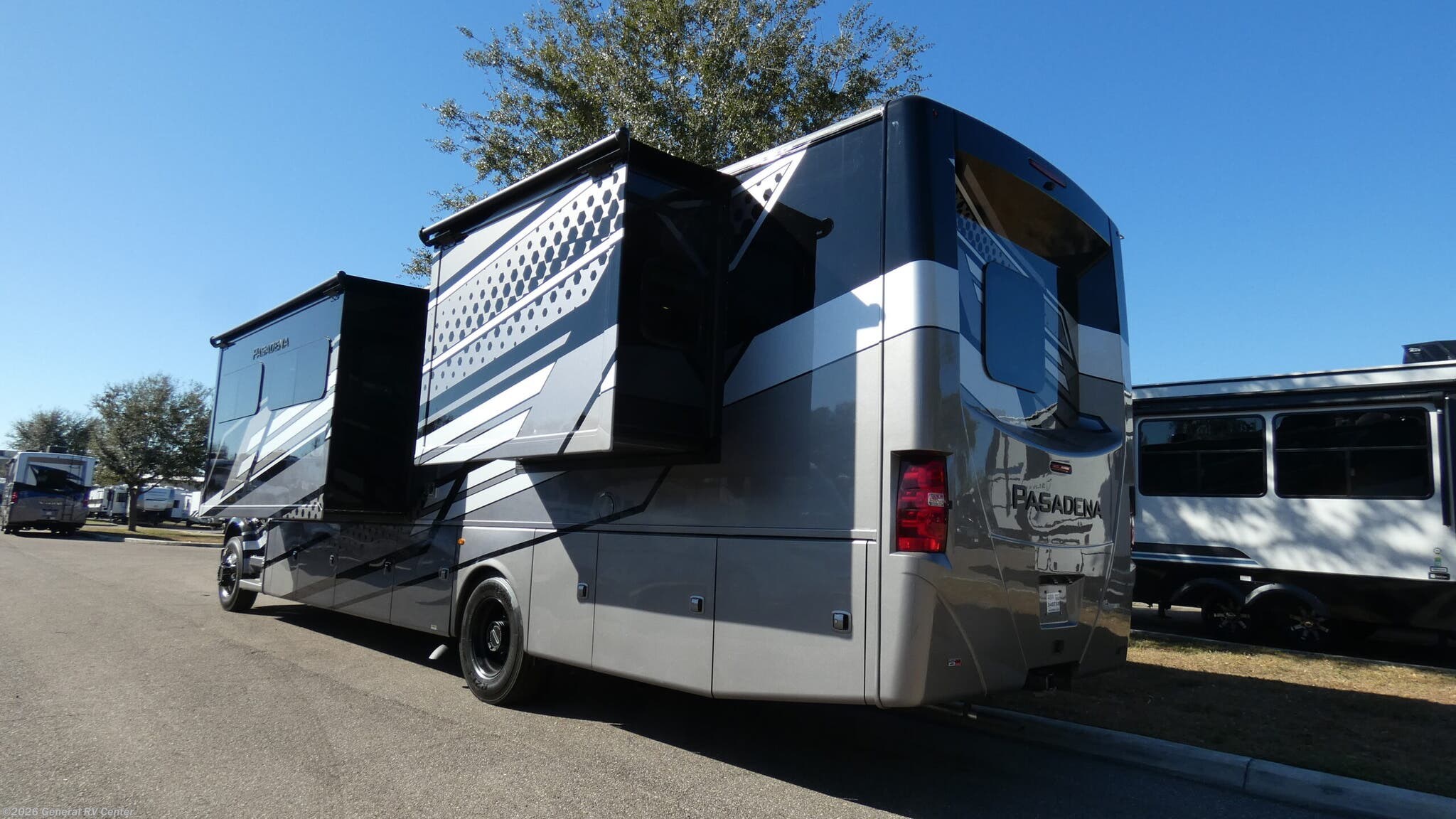 2026 Pasadena 38 XL by Thor Motor Coach from General RV Center in Dover, Florida