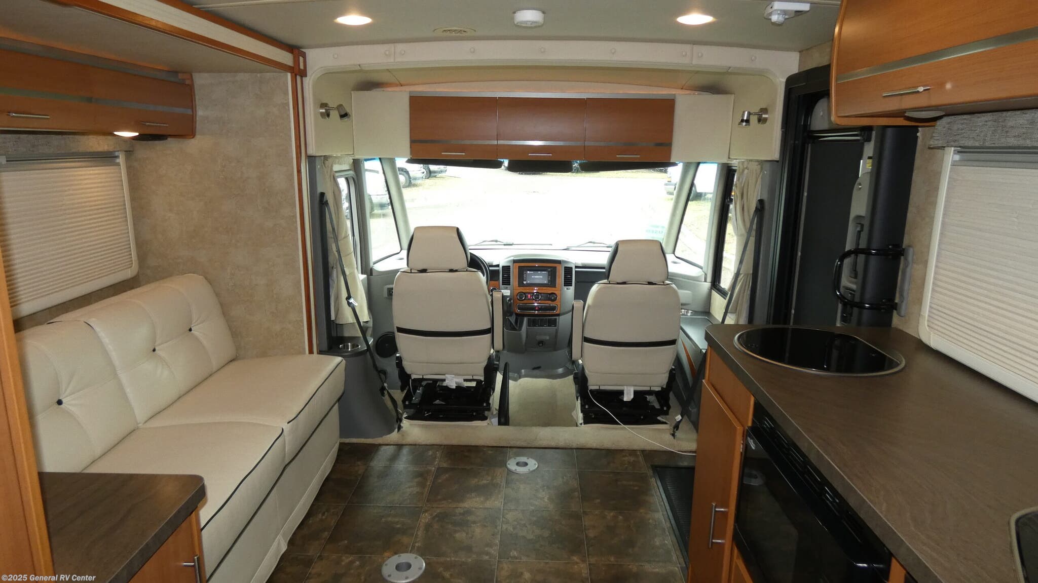 Used 2014 Winnebago Via 25P available in Dover, Florida