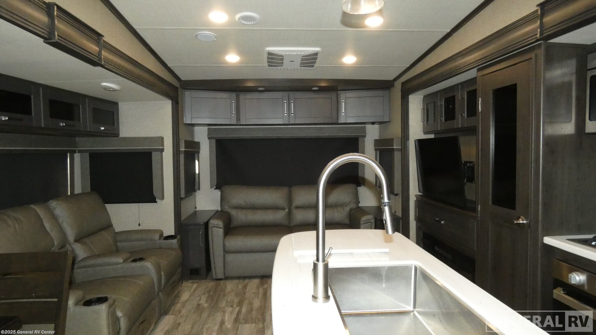 2021 Grand Design Reflection 303RLS - Used Fifth Wheel For Sale by General RV Center in Dover, Florida