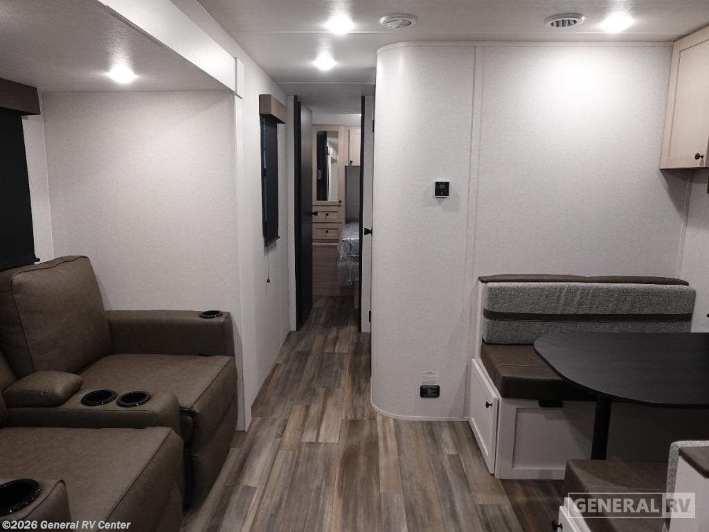 New 2026 Highland Ridge Range Lite 233ML available in Dover, Florida