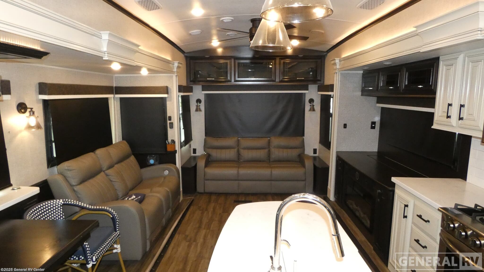 2022 Jayco Pinnacle 36KPTS - Used Fifth Wheel For Sale by General RV Center in Dover, Florida