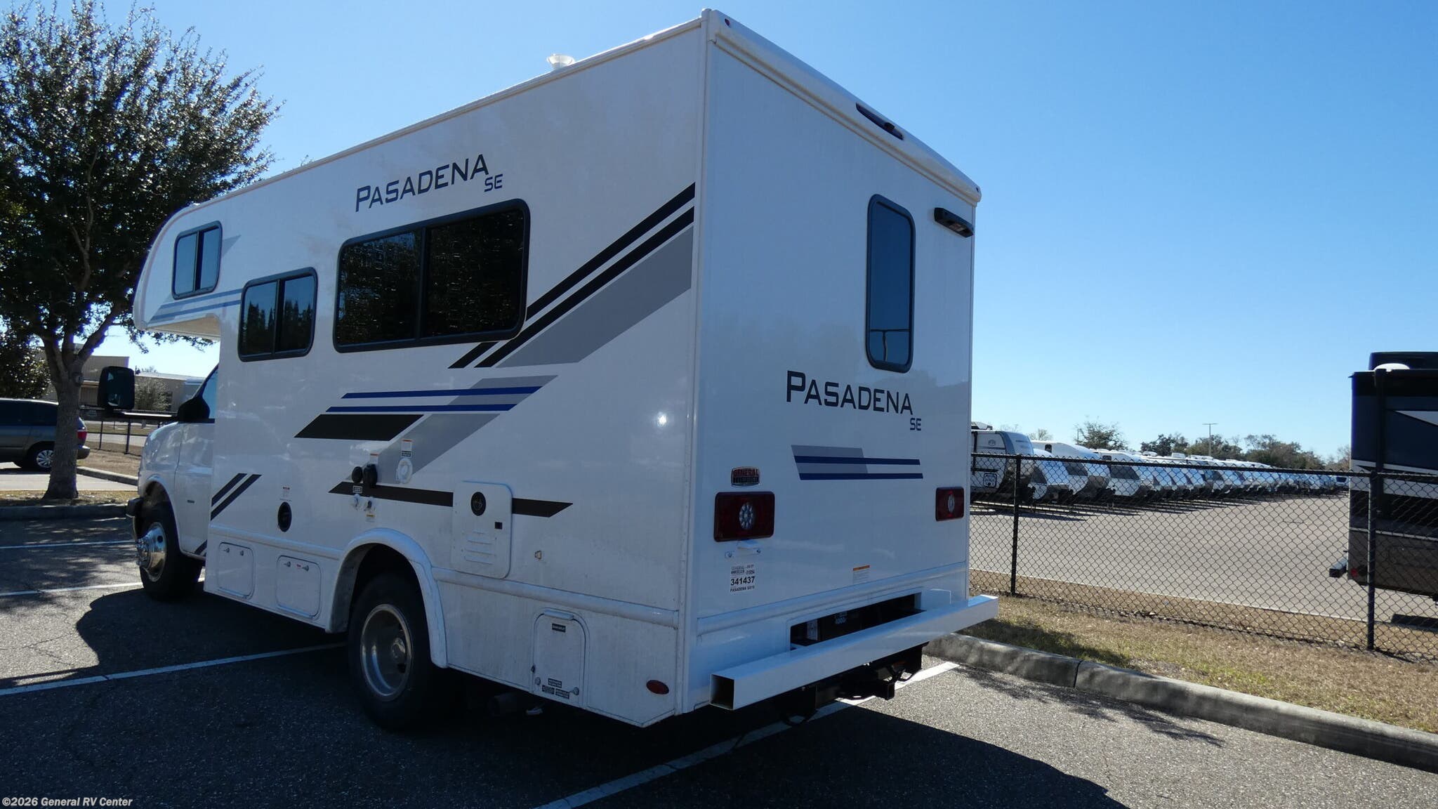 2026 Pasadena SE SX19 Chevy by Thor Motor Coach from General RV Center in Dover, Florida