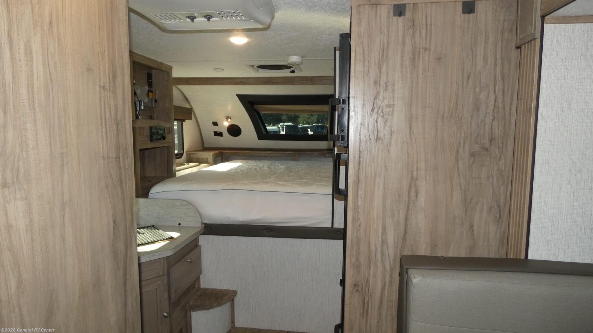 2022 Forest River PALOMINO HS2902 - Used Truck Camper For Sale by General RV Center in Dover, Florida