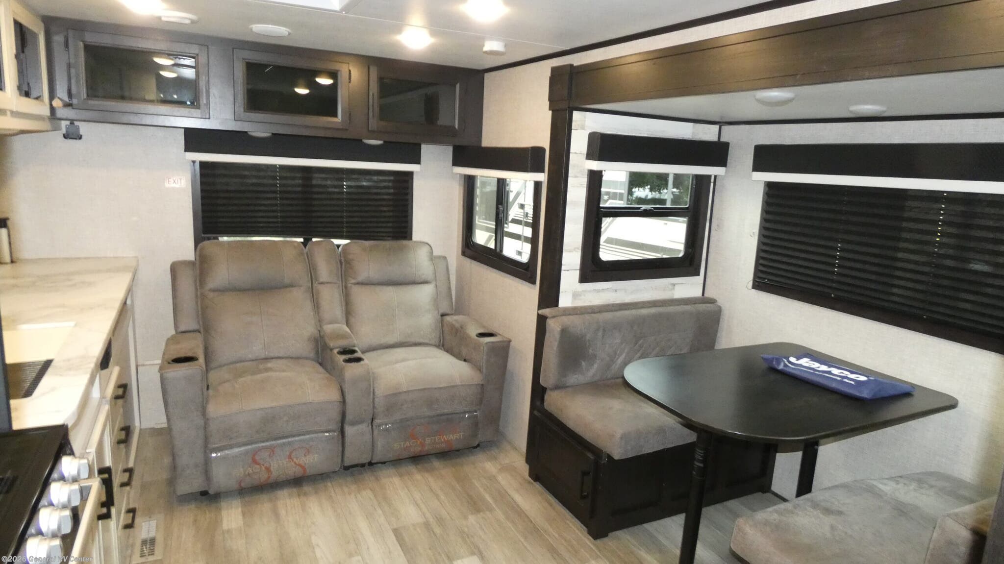 2022 Jayco Jay Feather 24RL - Used Travel Trailer For Sale by General RV Center in Dover, Florida