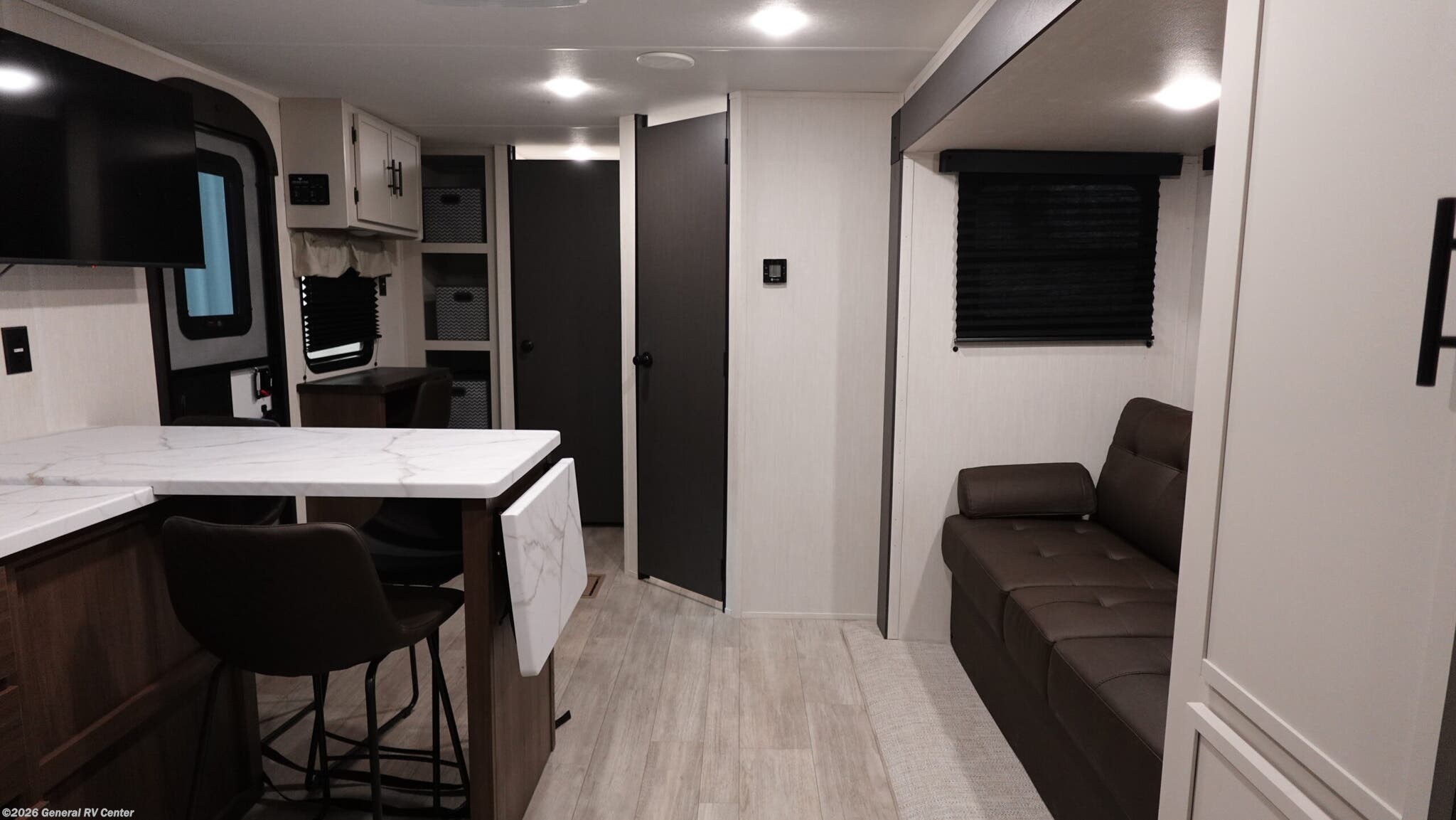 2026 Prime Time Avenger 25MKO - New Travel Trailer For Sale by General RV Center in Dover, Florida