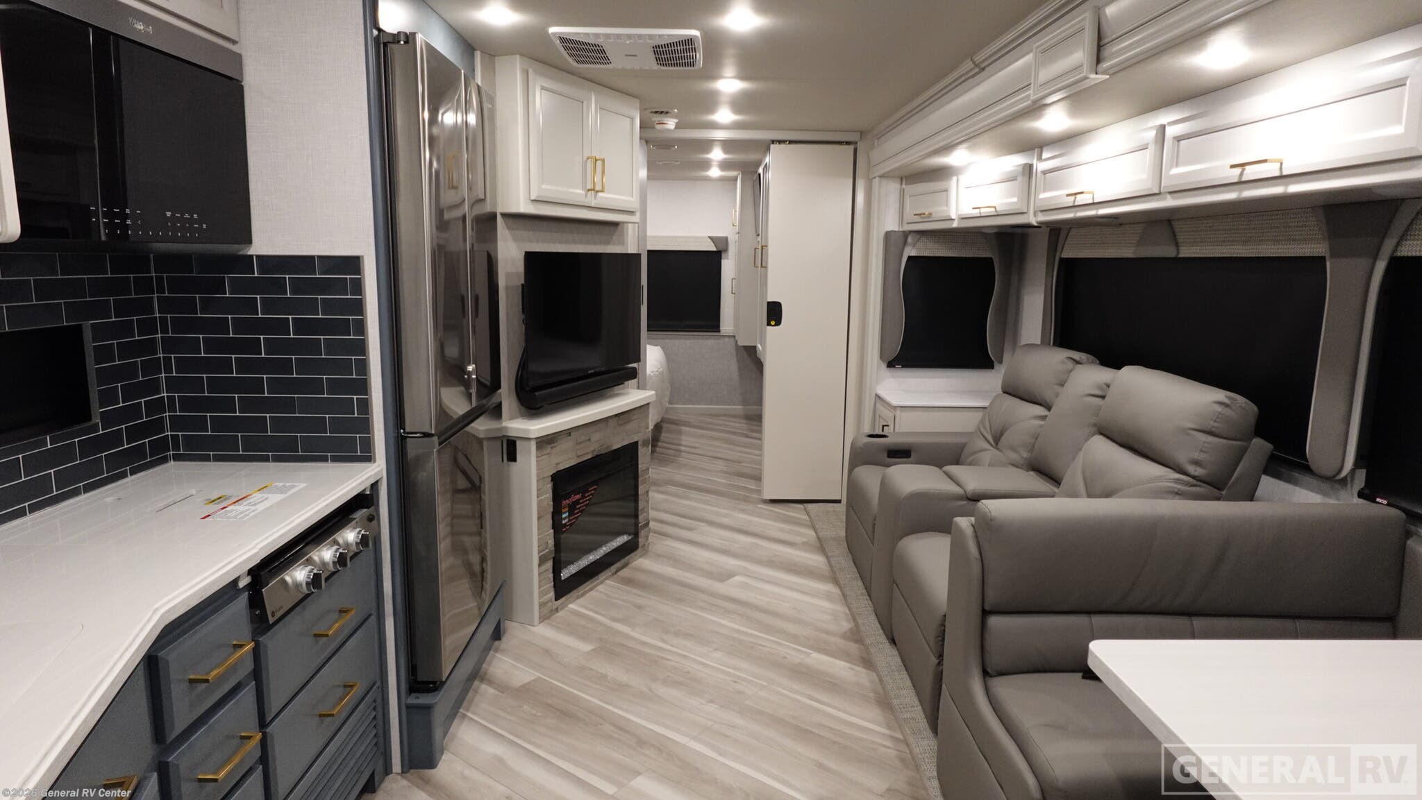 2026 Fleetwood Bounder 33C - New Class A For Sale by General RV Center in Dover, Florida