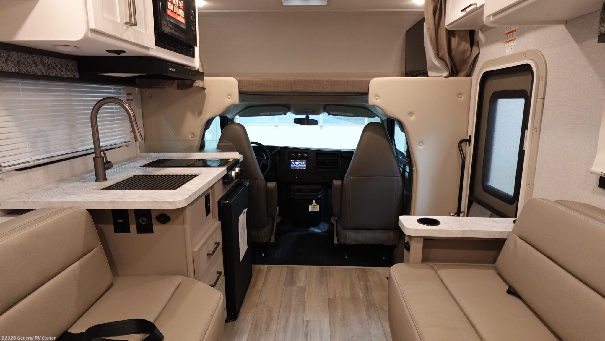 New 2026 Thor Motor Coach Pasadena SE SX19 Chevy available in Dover, Florida