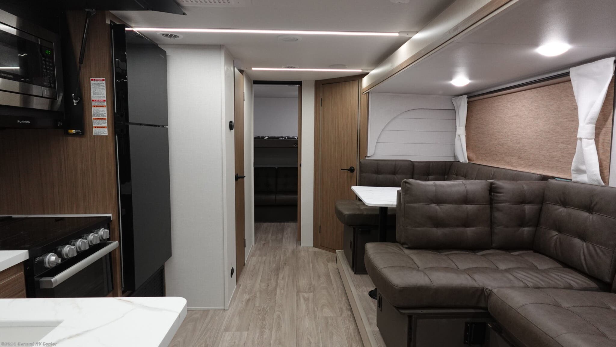 2026 Forest River Salem 273QBXL - New Travel Trailer For Sale by General RV Center in Dover, Florida