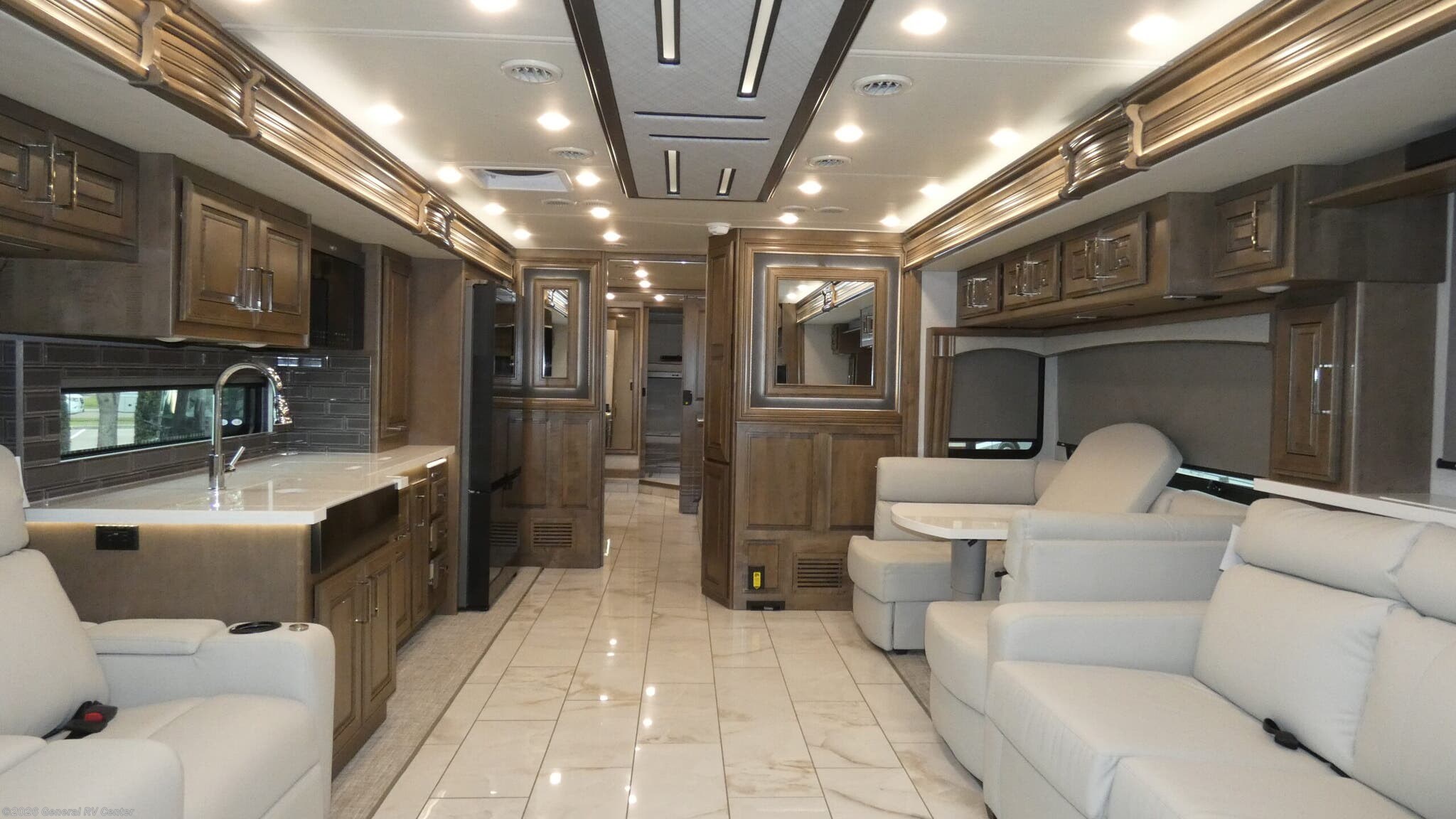 2026 Fleetwood Discovery LXE 44B - New Class A For Sale by General RV Center in Dover, Florida