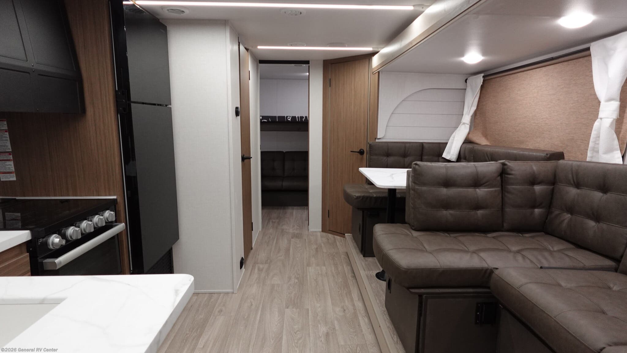 2026 Forest River Salem 273QBXL - New Travel Trailer For Sale by General RV Center in Dover, Florida