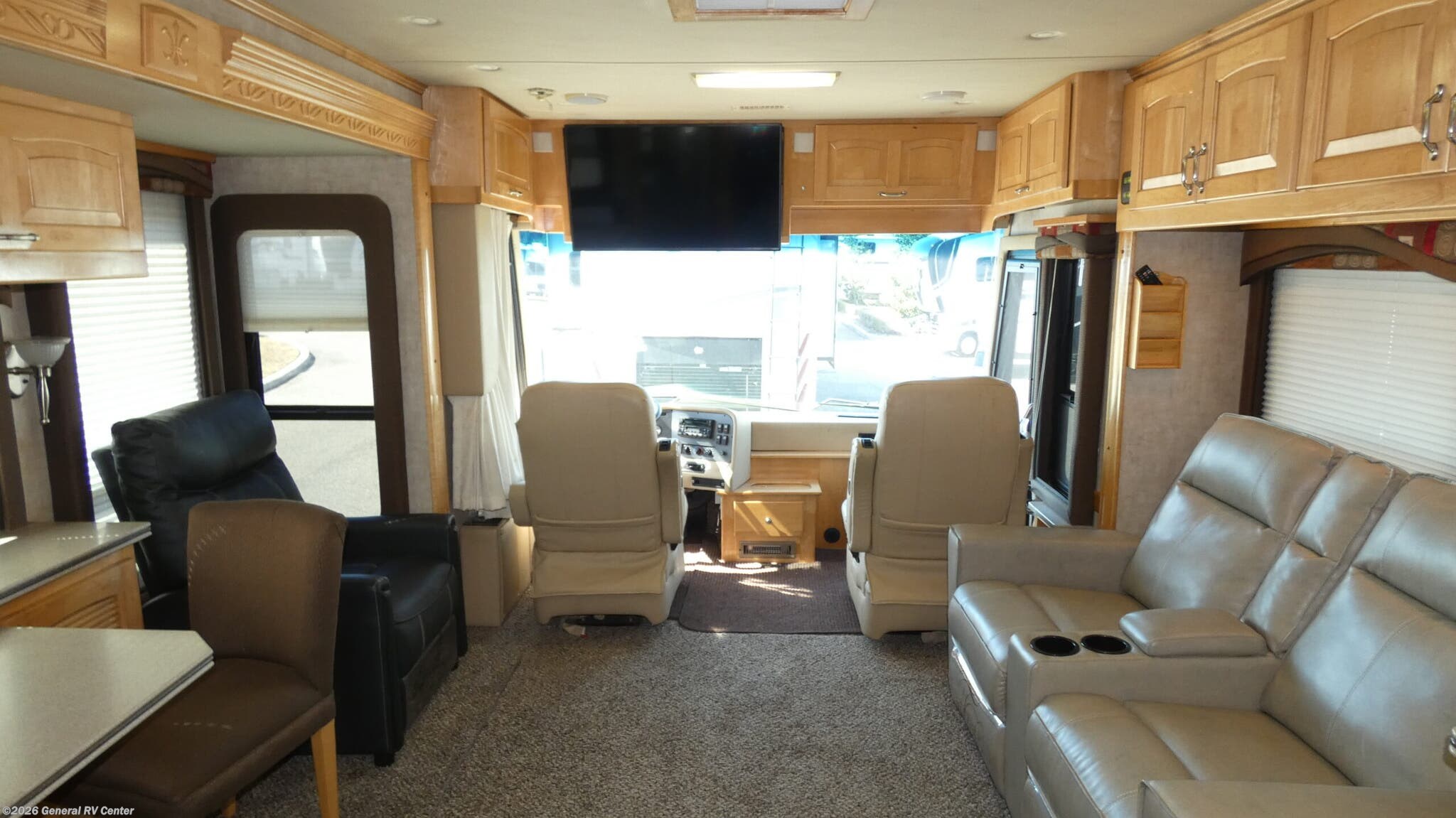 Used 2006 Beaver Monterey 34 Bayview available in Dover, Florida