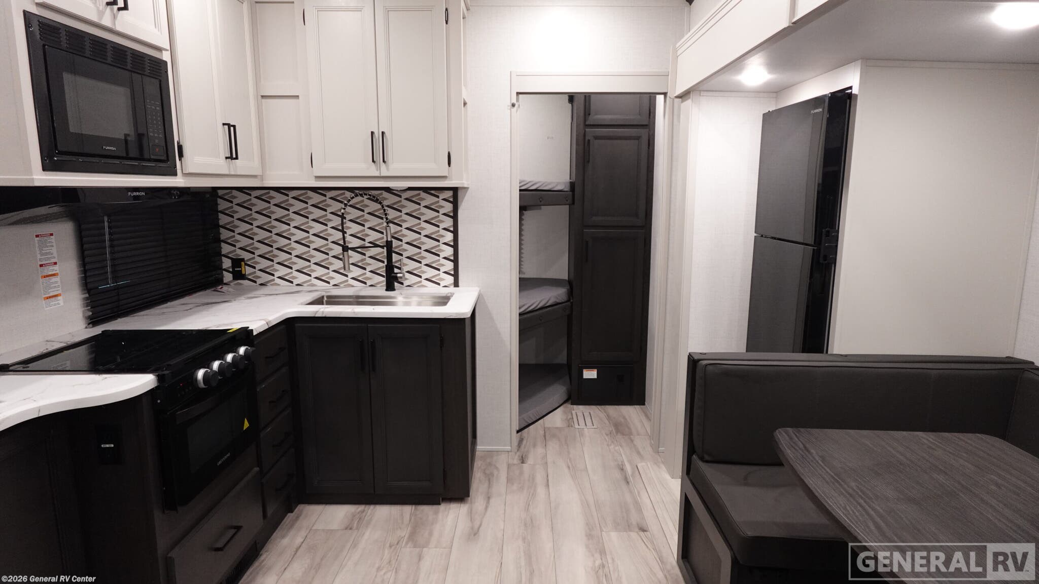 2026 Keystone Arcadia 27SBH - New Fifth Wheel For Sale by General RV Center in Dover, Florida