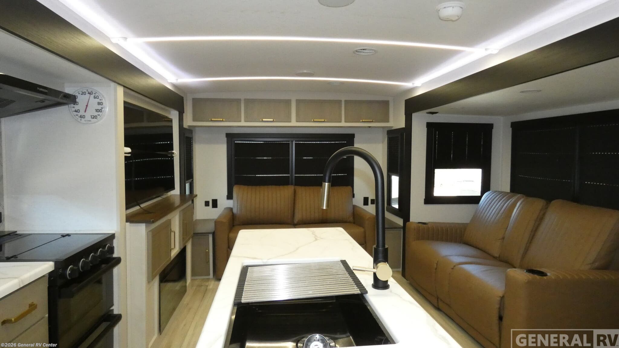 2025 Forest River Salem Hemisphere 273RL - Used Travel Trailer For Sale by General RV Center in Dover, Florida