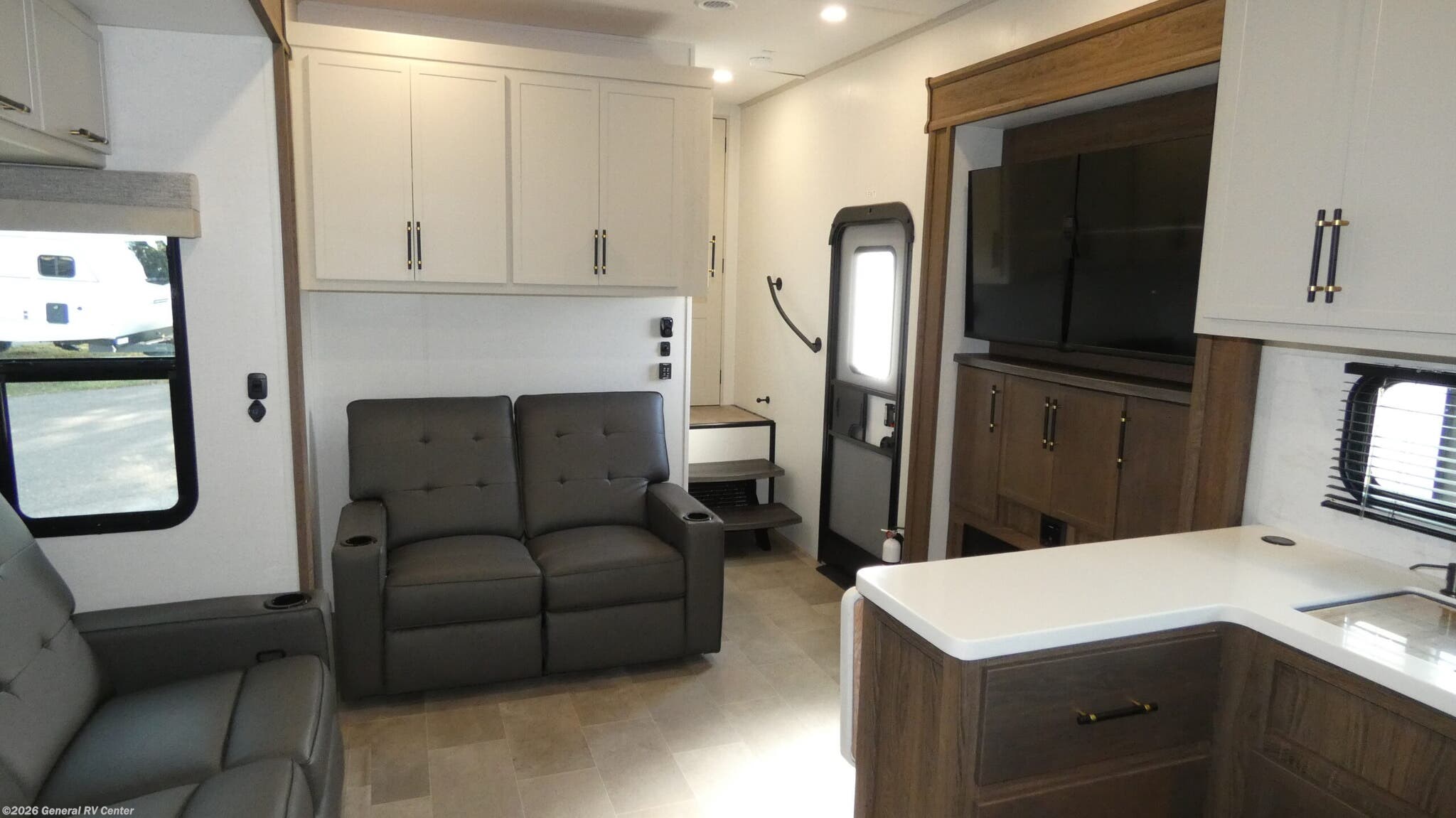 New 2026 Dutchmen Voltage V SERIES 4250 available in Dover, Florida