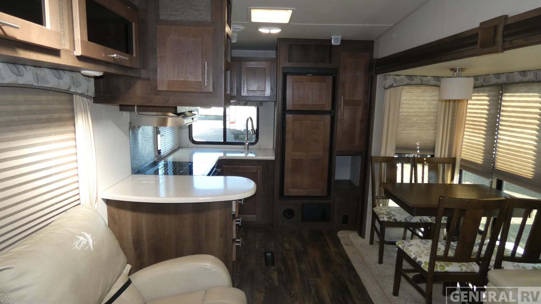2017 Forest River Wildcat Maxx 285RKX - Used Fifth Wheel For Sale by General RV Center in Dover, Florida