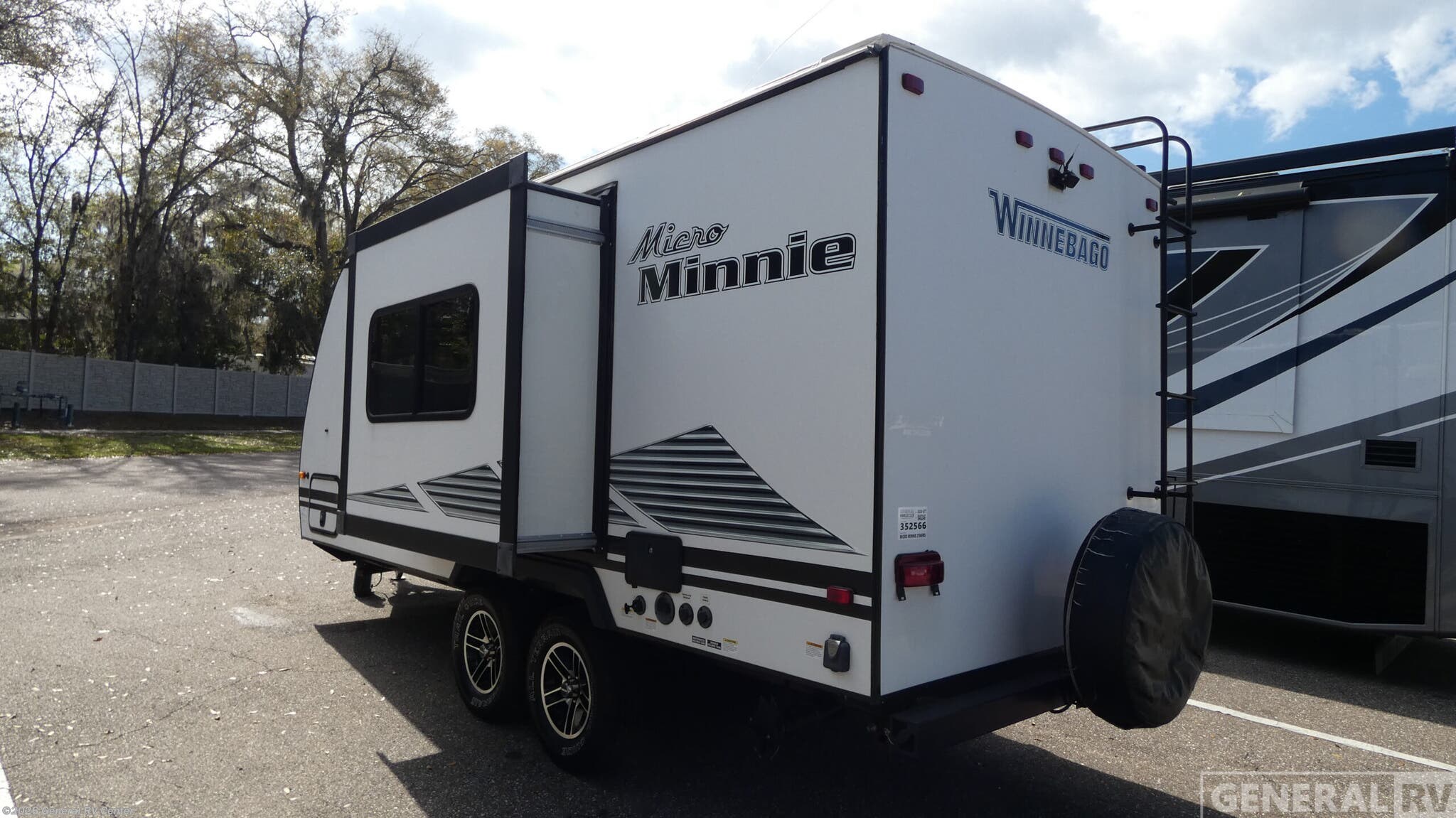 2020 Micro Minnie 2106FBS by Winnebago from General RV Center in Dover, Florida