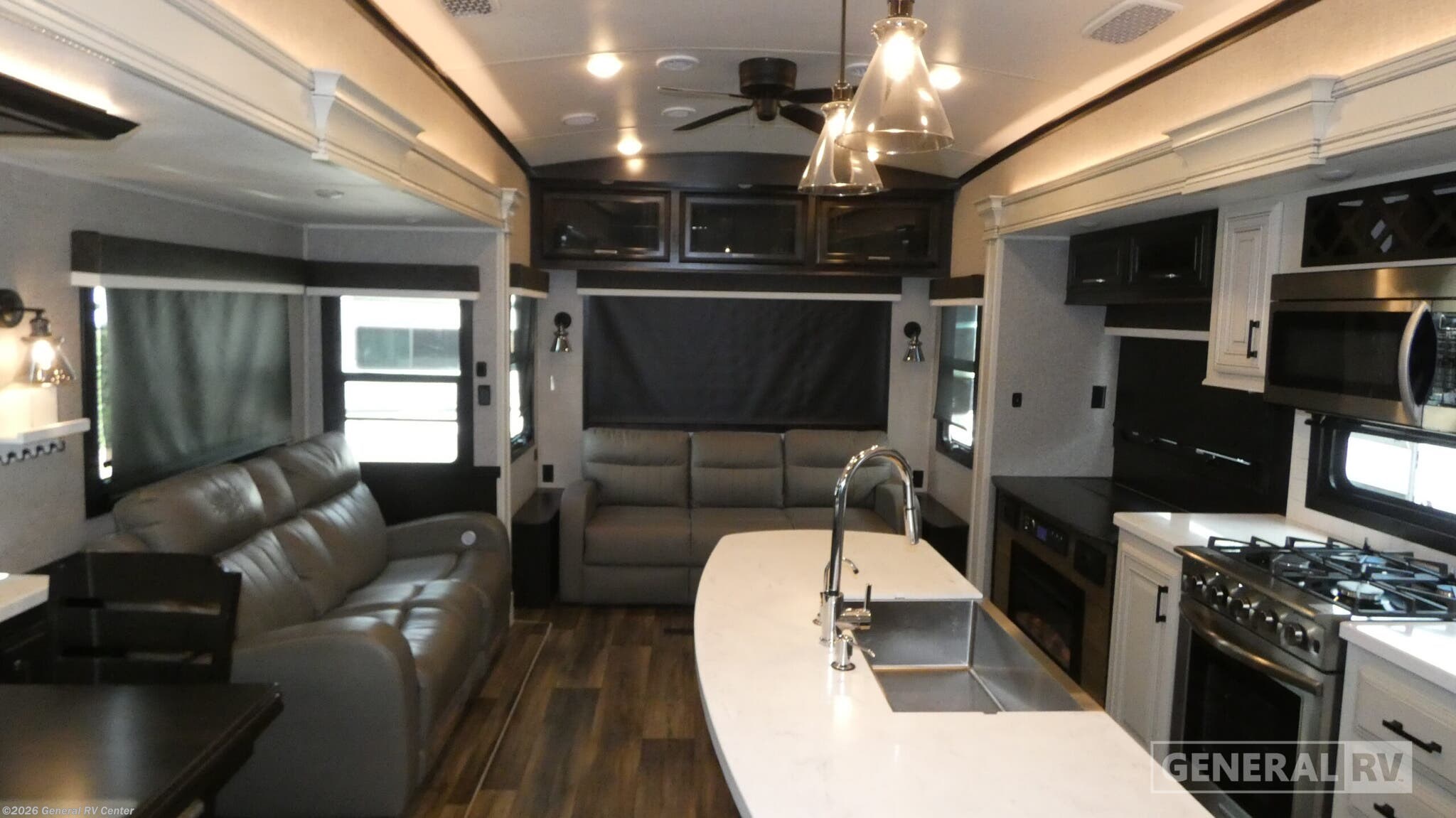 2022 Jayco Pinnacle 36FBTS - Used Fifth Wheel For Sale by General RV Center in Dover, Florida