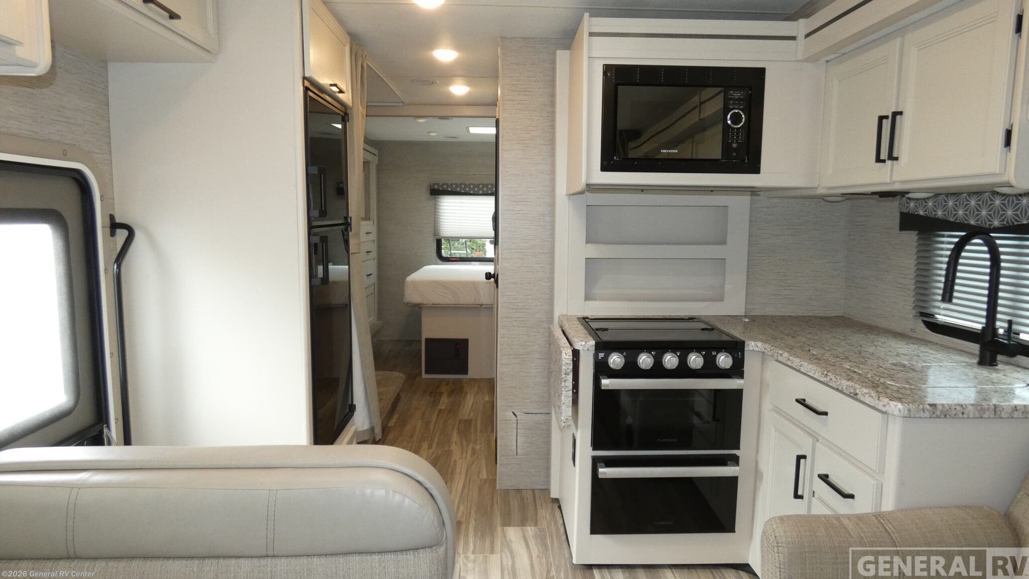 2022 Thor Motor Coach Freedom Elite 30FE - Used Class C For Sale by General RV Center in Dover, Florida