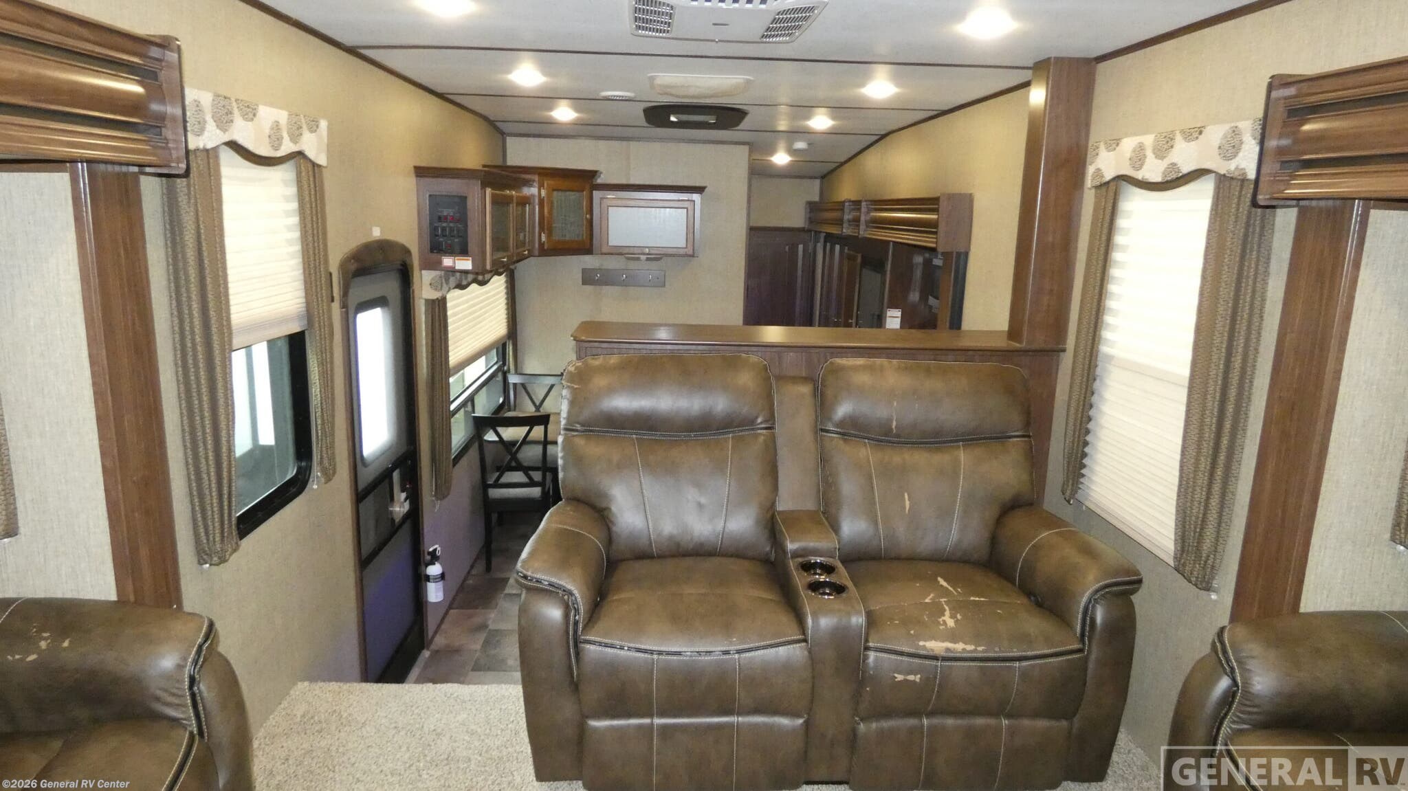 2017 Keystone Sprinter 334FWFLS - Used Fifth Wheel For Sale by General RV Center in Dover, Florida