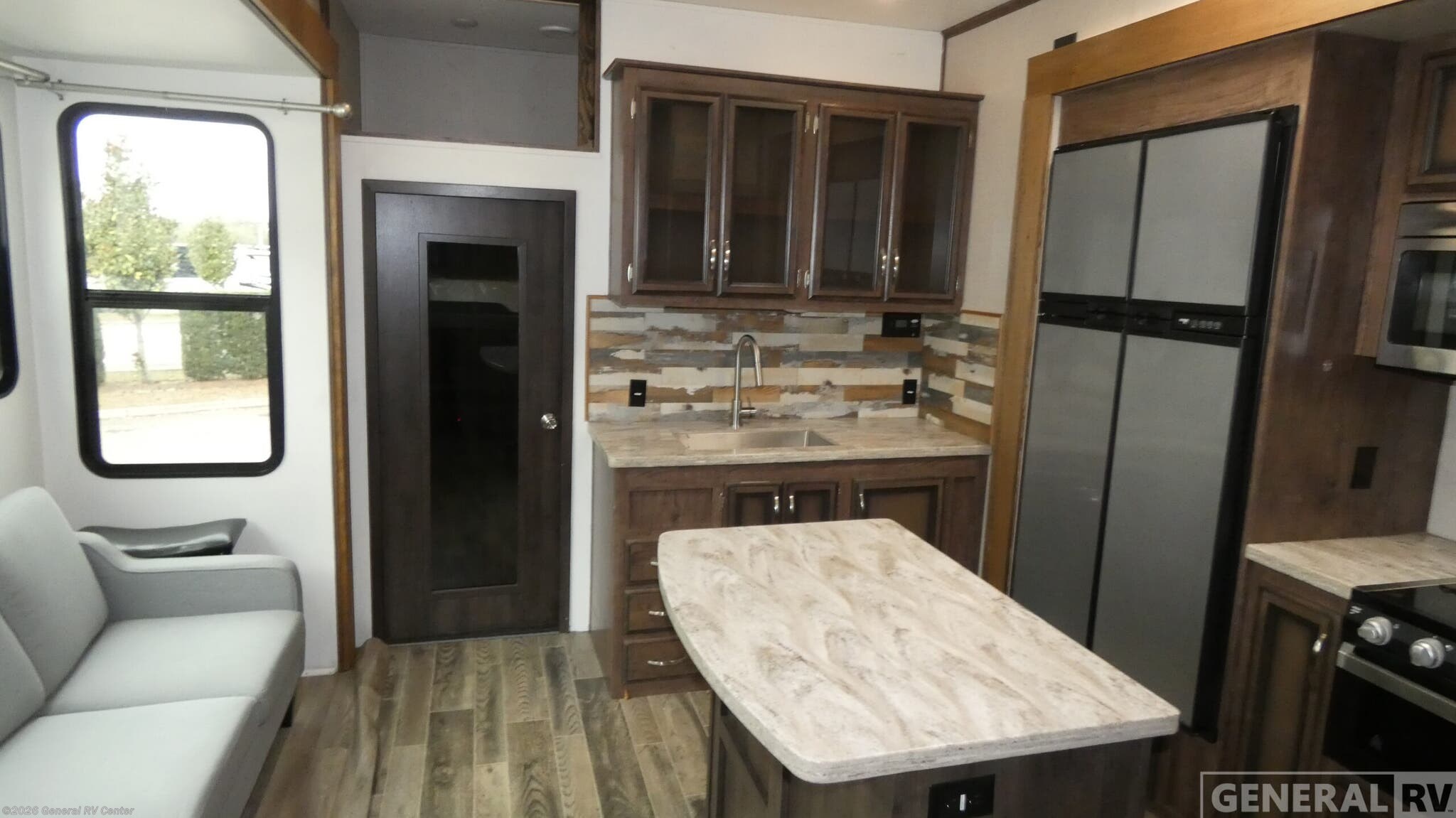 2019 K-Z Venom 3413TK - Used Fifth Wheel For Sale by General RV Center in Dover, Florida