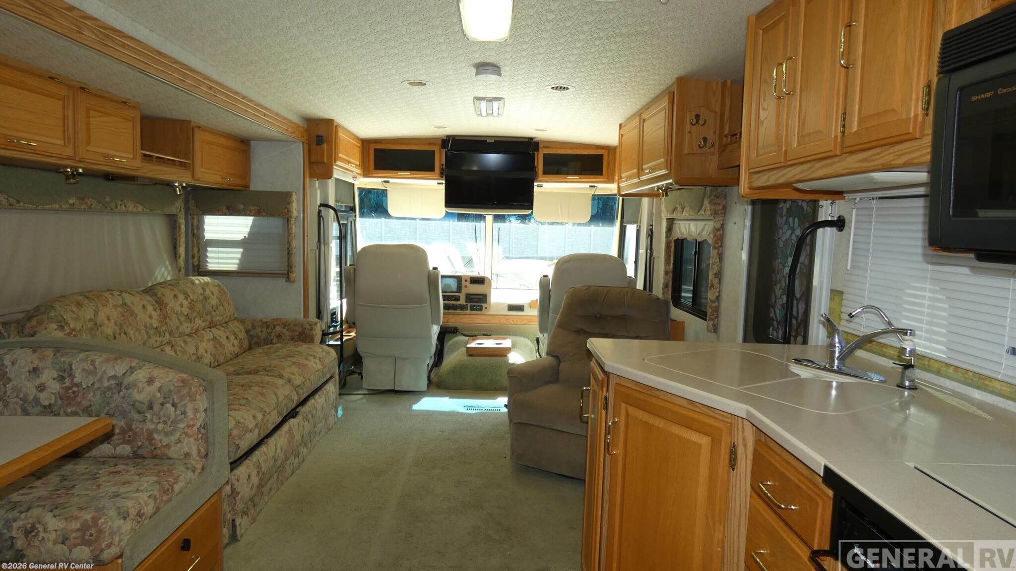 Used 2002 Winnebago Adventurer 35U available in Dover, Florida