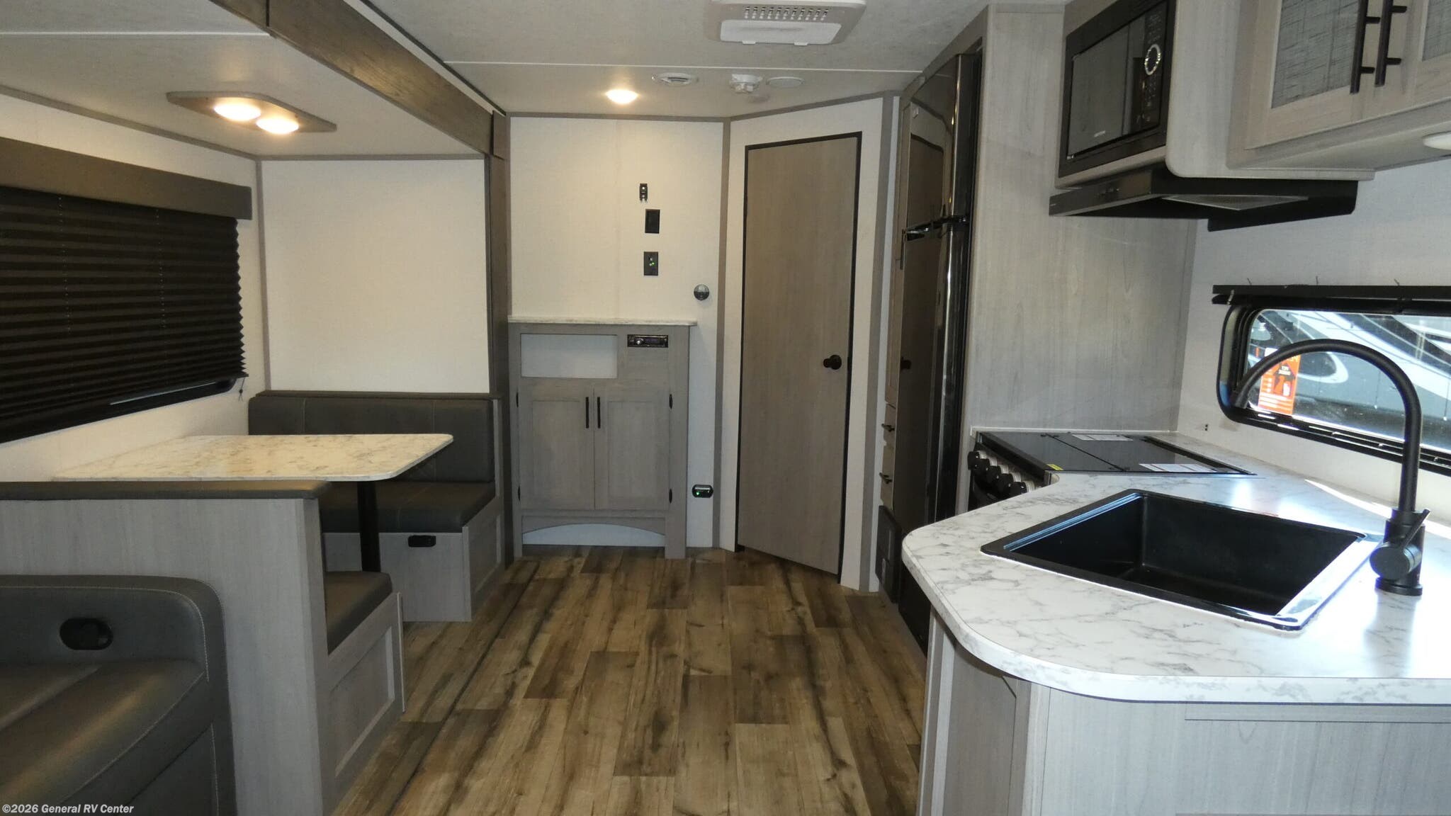 Used 2024 Dutchmen Coleman Lantern 264RL available in Dover, Florida