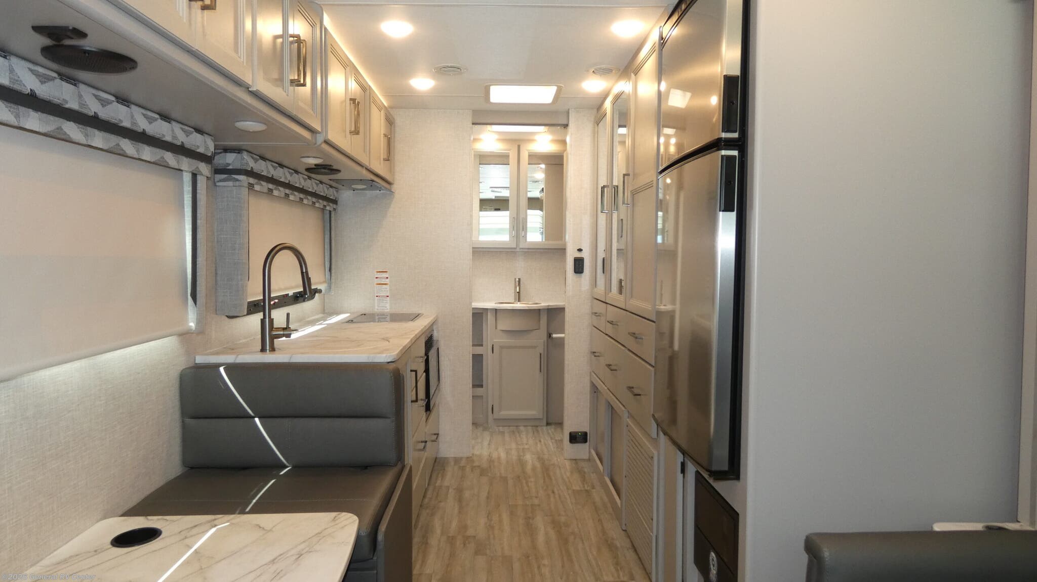 2024 Thor Motor Coach Vegas 24.3 - Used Class A For Sale by General RV Center in Dover, Florida