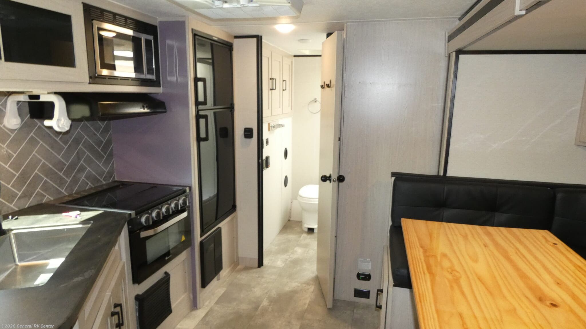 2022 Coachmen Apex 215RBK - Used Travel Trailer For Sale by General RV Center in Dover, Florida