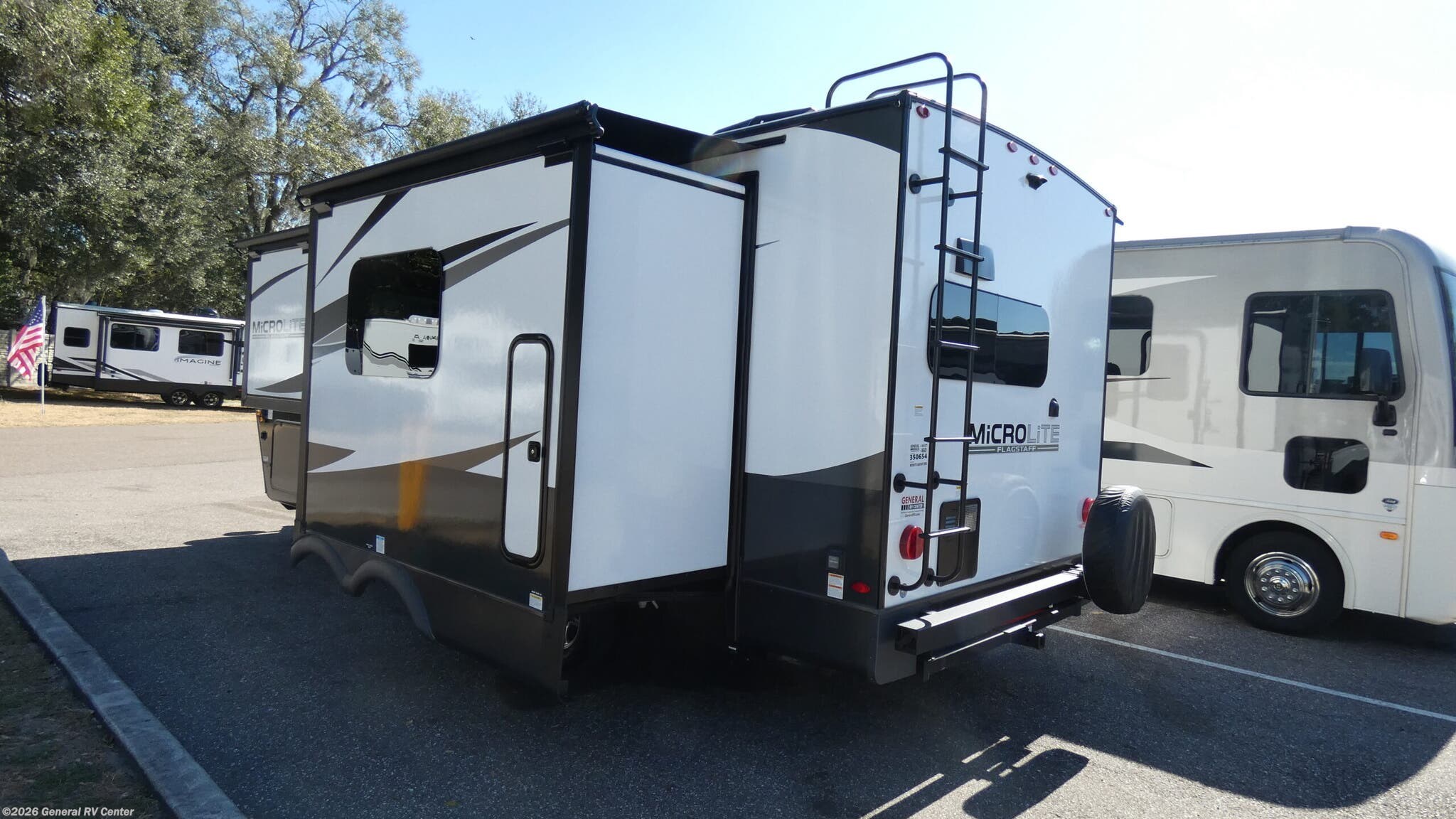 2025 Flagstaff Micro Lite 25SRK by Forest River from General RV Center in Dover, Florida