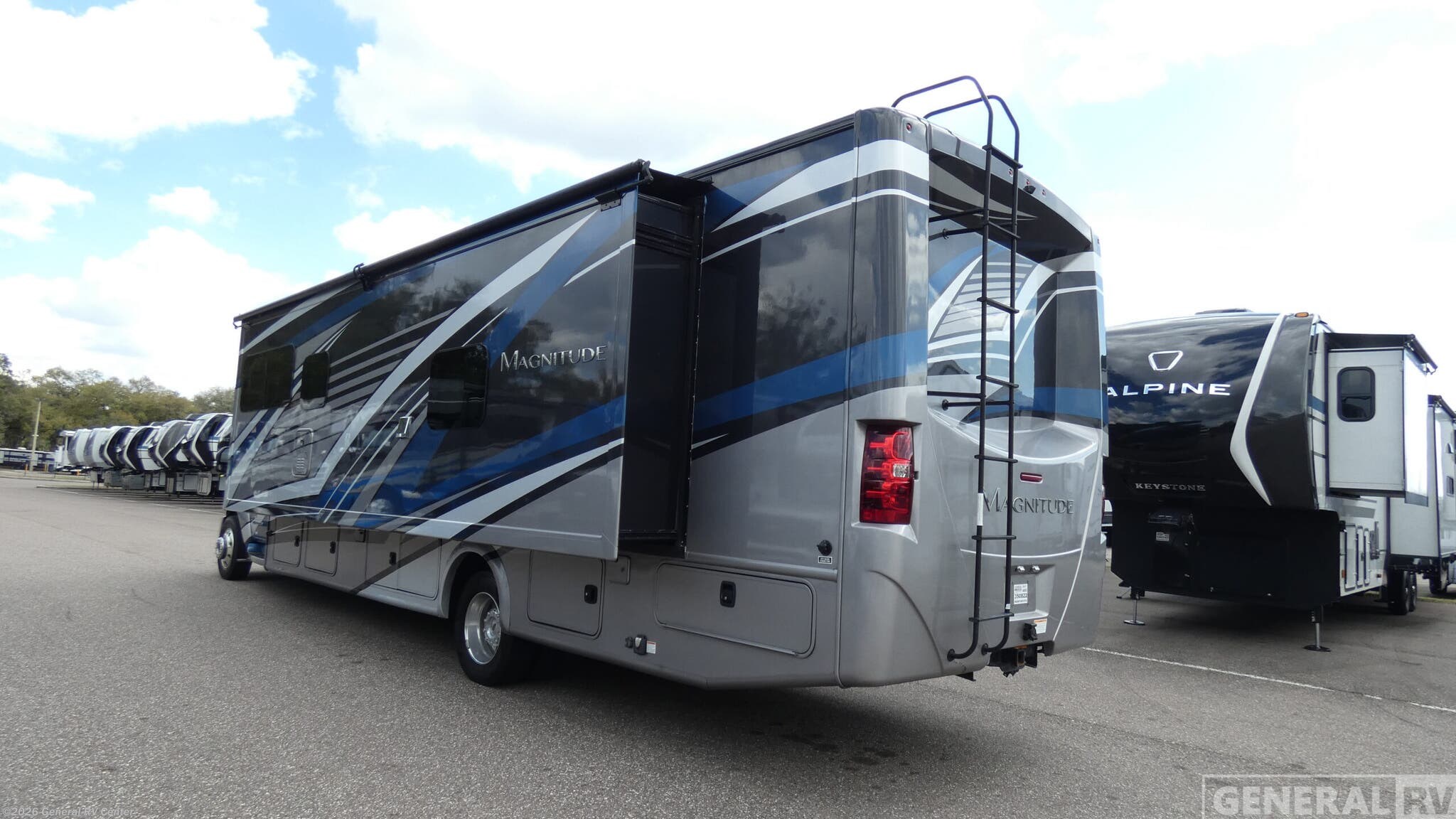 2022 Magnitude BT36 by Thor Motor Coach from General RV Center in Dover, Florida