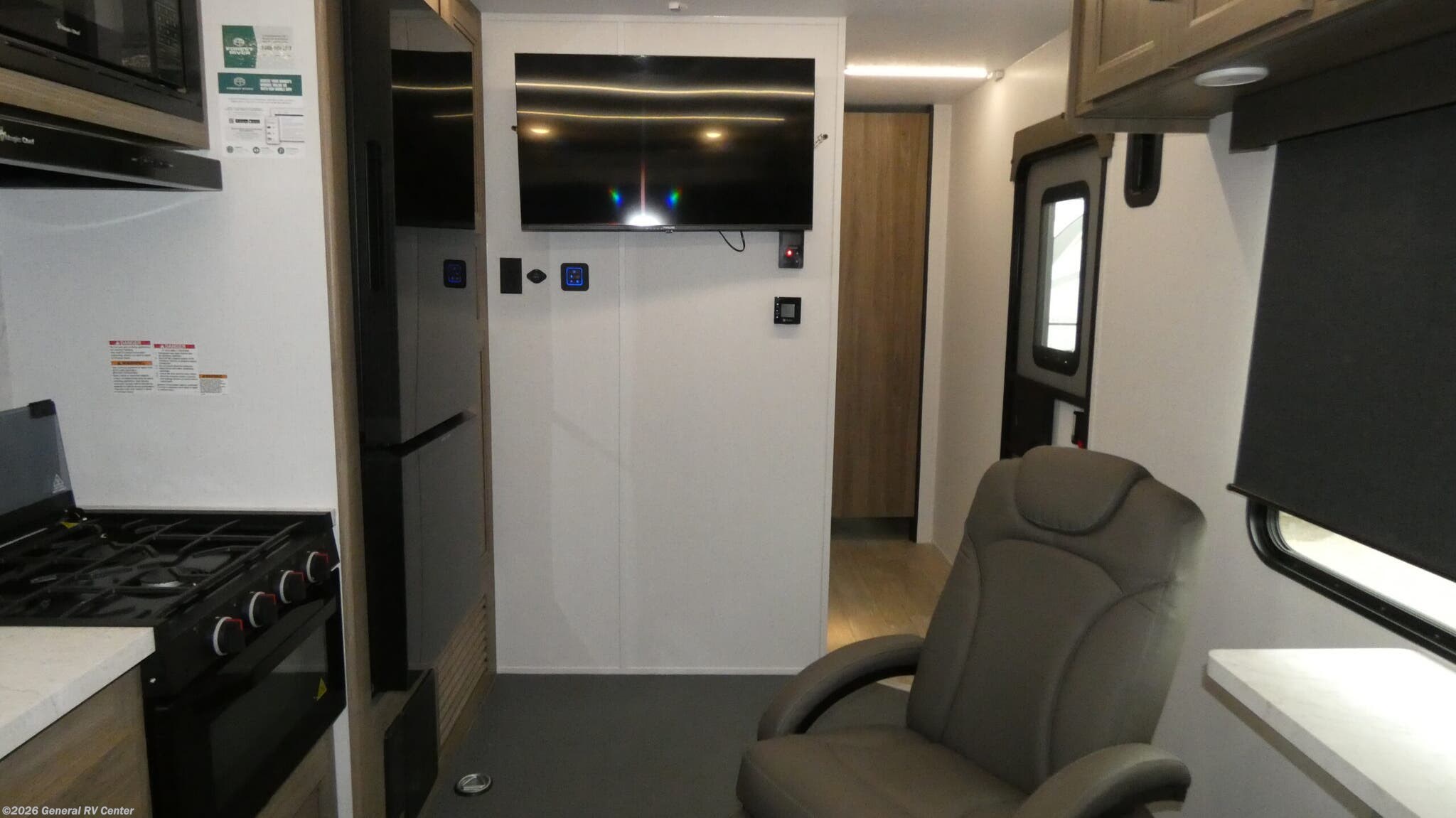 New 2026 Coachmen Adrenaline 27LT available in Dover, Florida