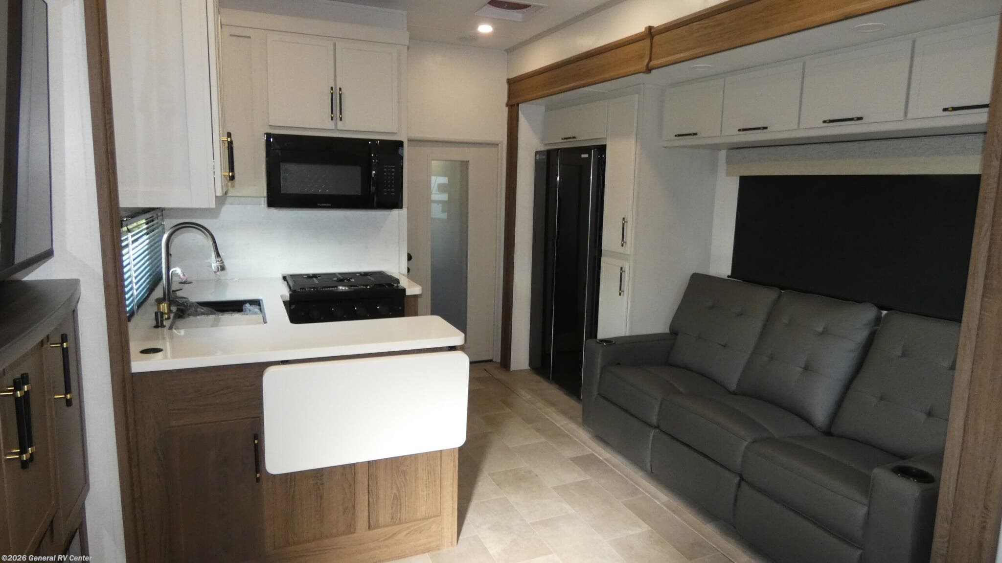 2026 Dutchmen Voltage V SERIES 4250 - New Fifth Wheel For Sale by General RV Center in Dover, Florida