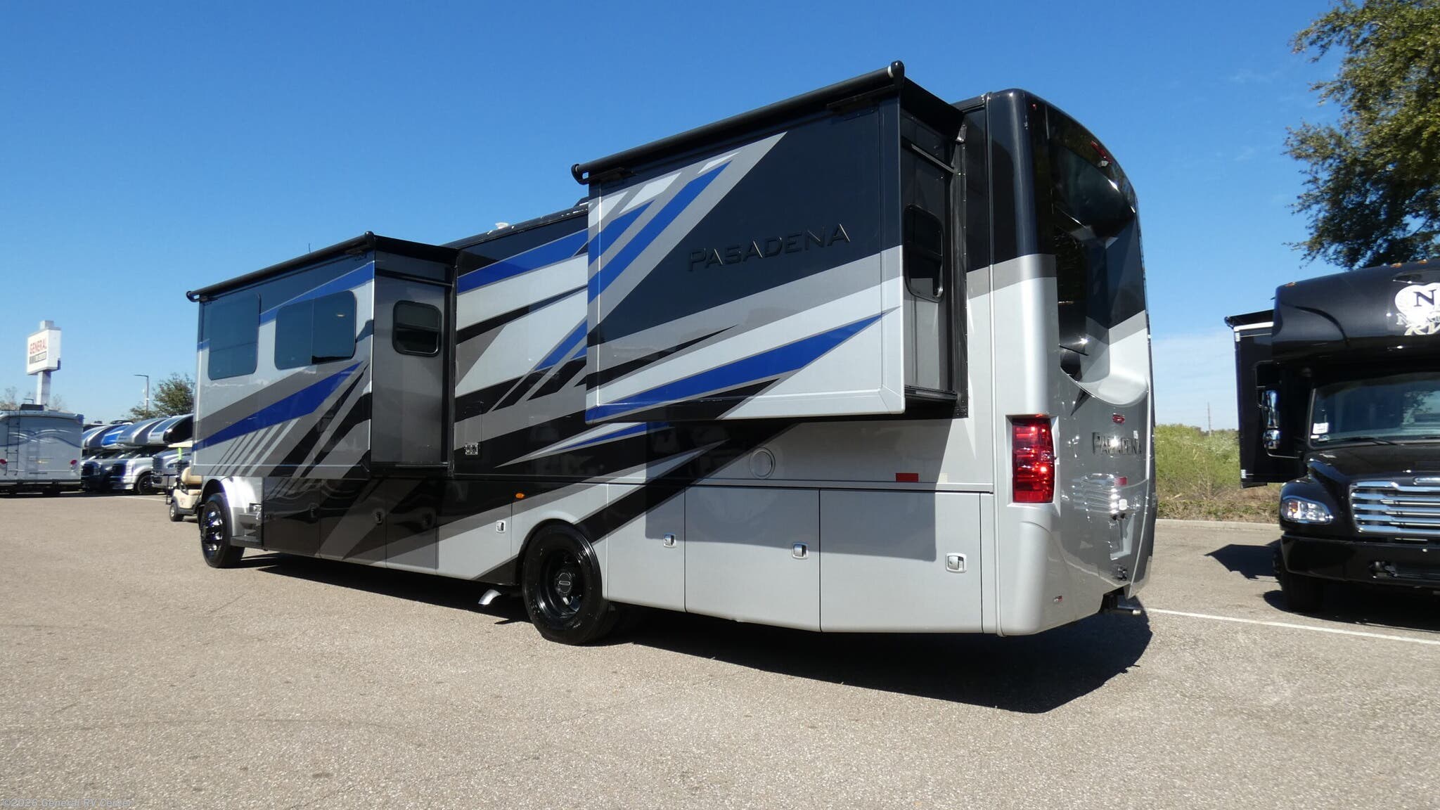 2024 Pasadena 38FX by Thor Motor Coach from General RV Center in Dover, Florida