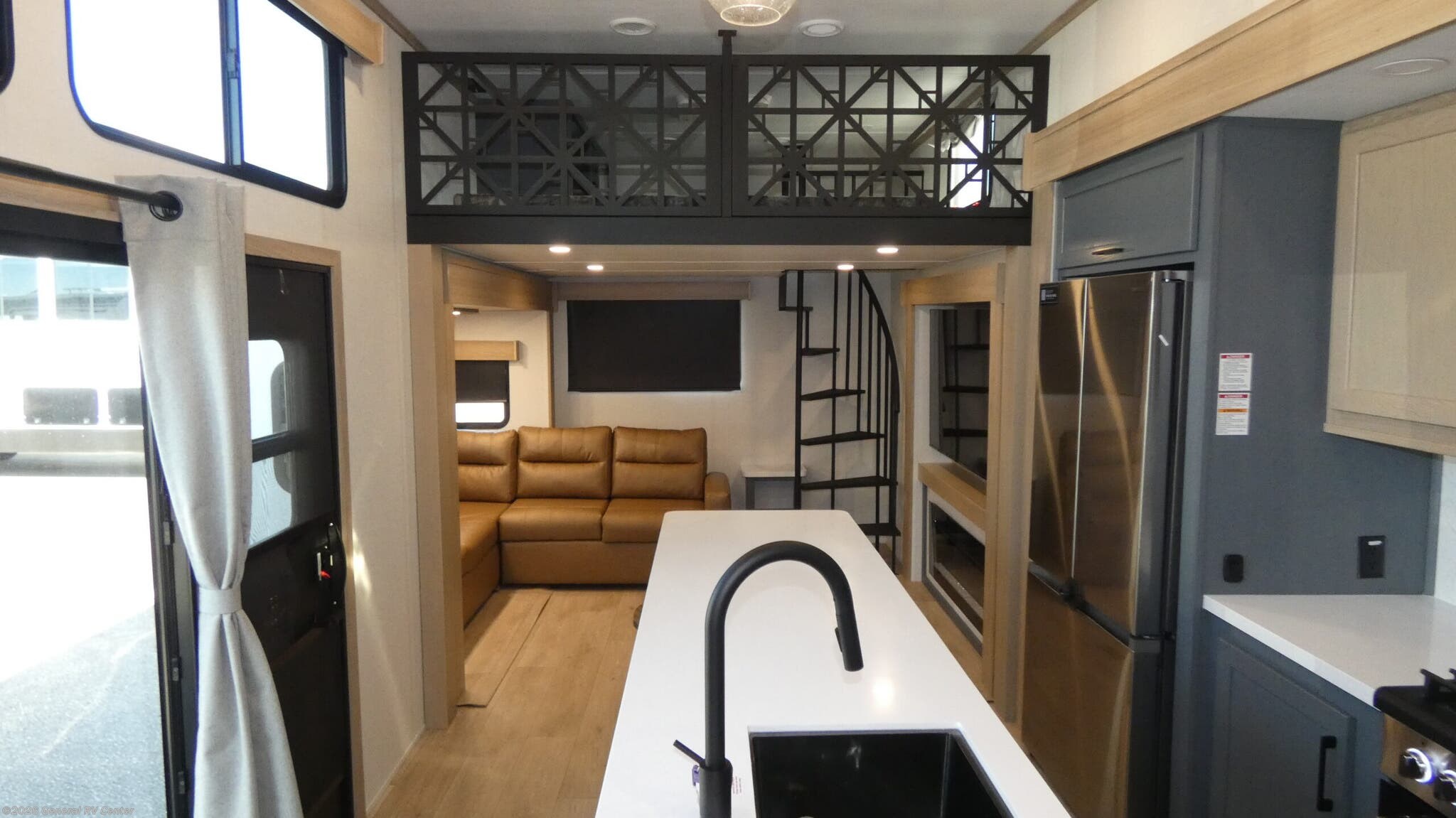 2026 CrossRoads Hampton 4130DEN - New Destination Trailer For Sale by General RV Center in Dover, Florida